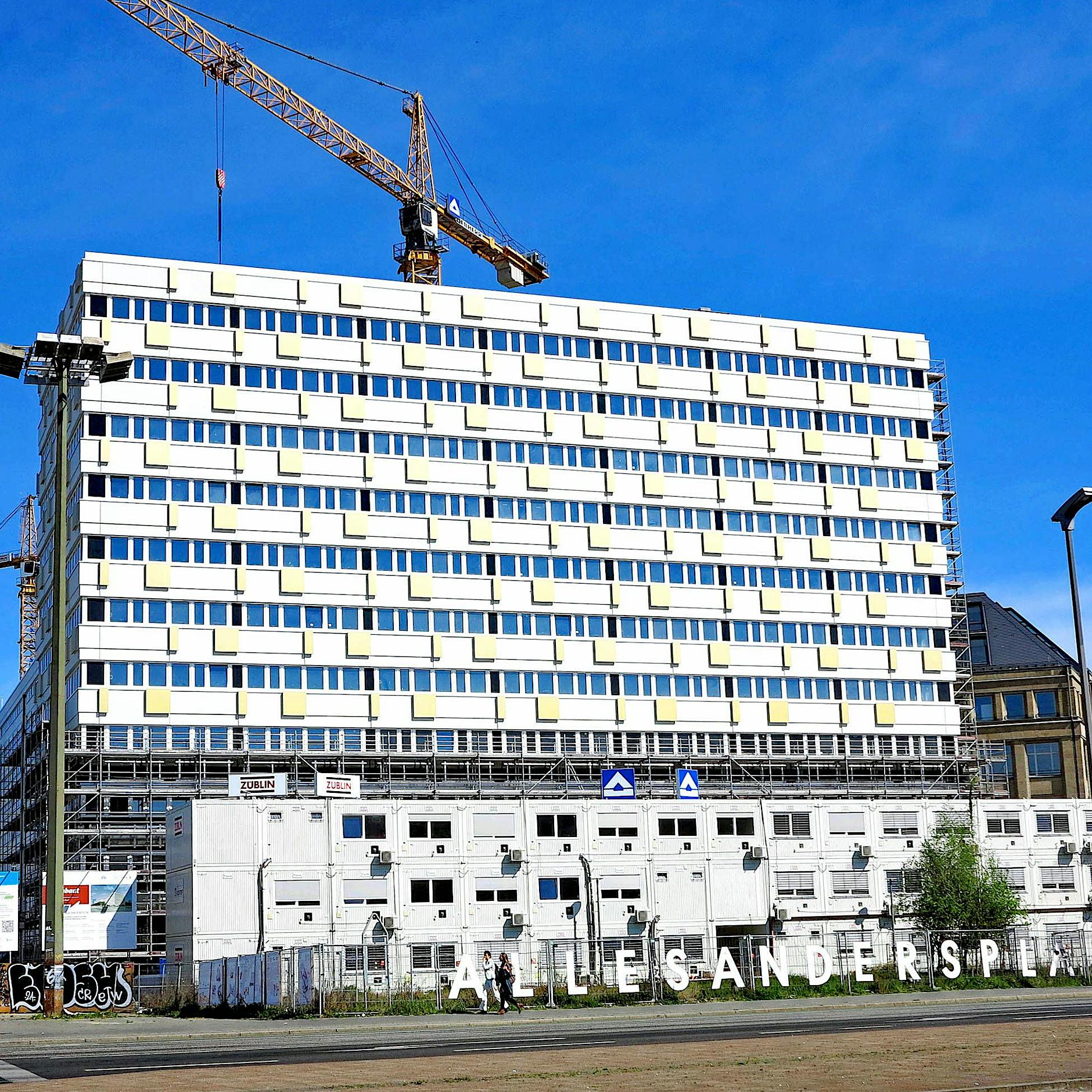 Berlin Mitte: Erste Nutzer im Haus der Statistik