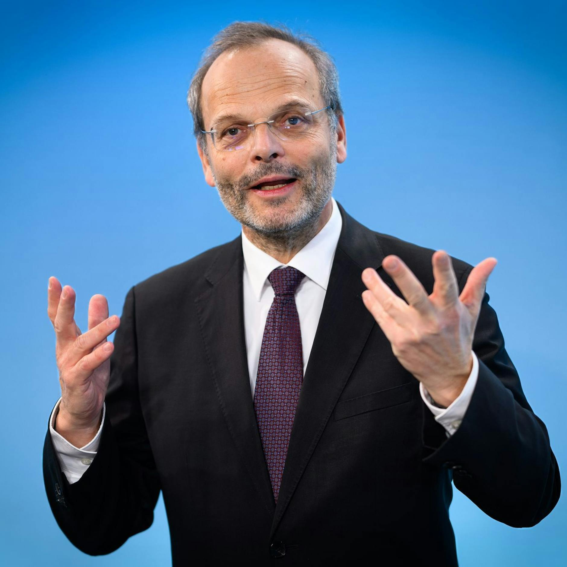 Image - Antisemitische Attacken gegen das Bajszel: „Dass eine Kneipe Polizeischutz braucht, ist untragbar“