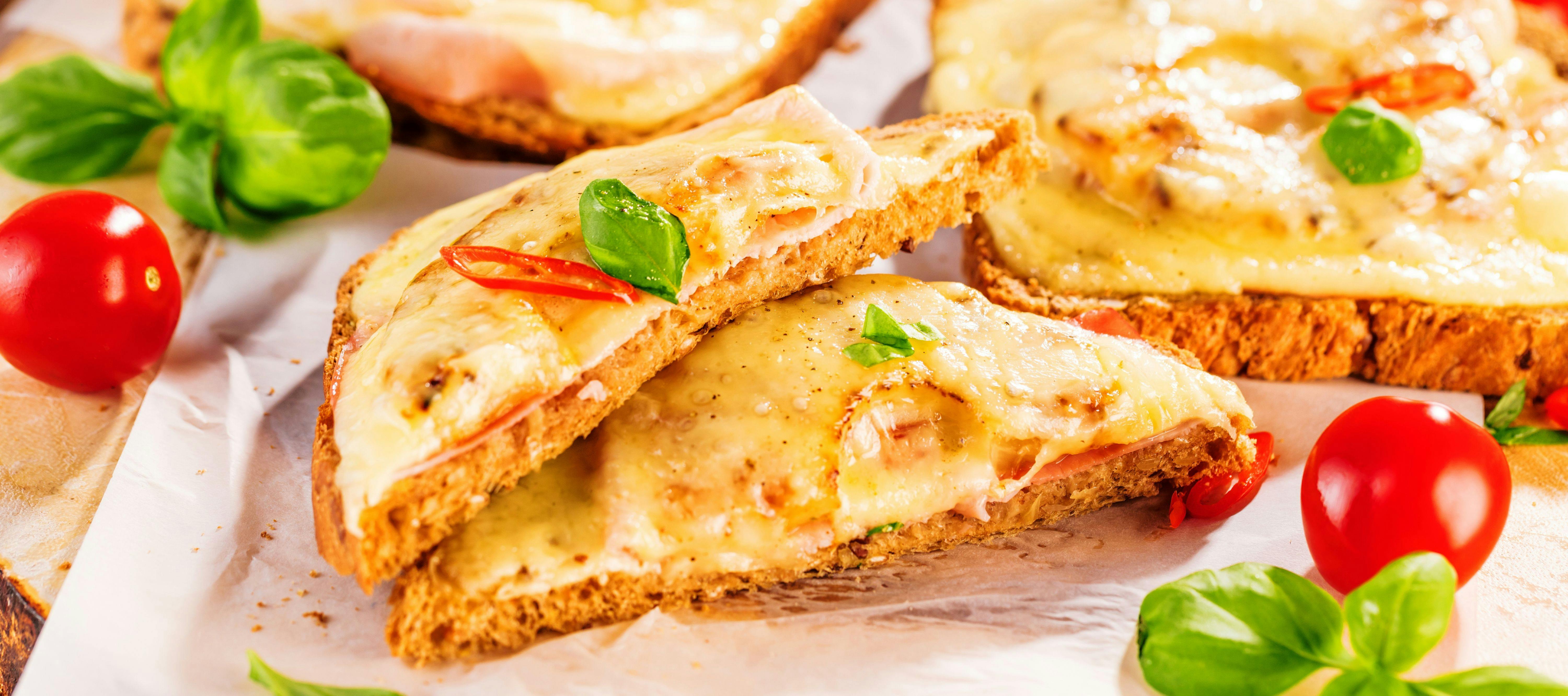 Lecker wie in der DDR: So wird ein Toast Hawaii zubereitet – zwei Rezepte