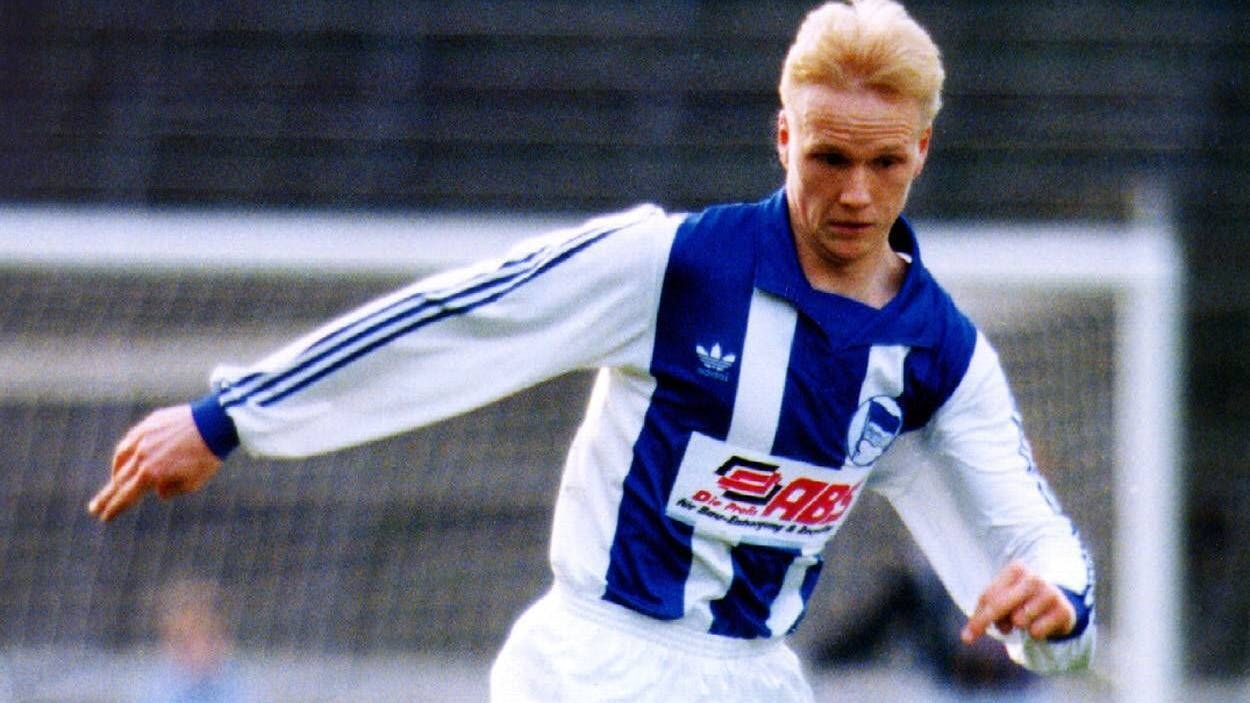 Carsten Ramelow tauschte in der Saison 1995/96 das Trikot von Hertha mit dem von Leverkusen – und machte groß Karriere.