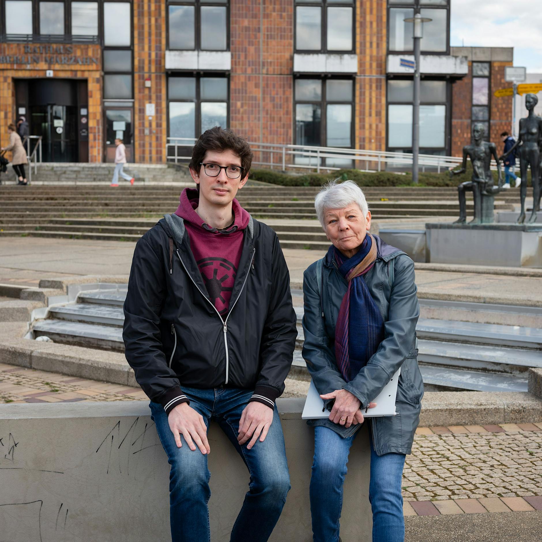Marzahn kämpft um sein Herz: Wut und Widerstand am Helene-Weigel-Platz