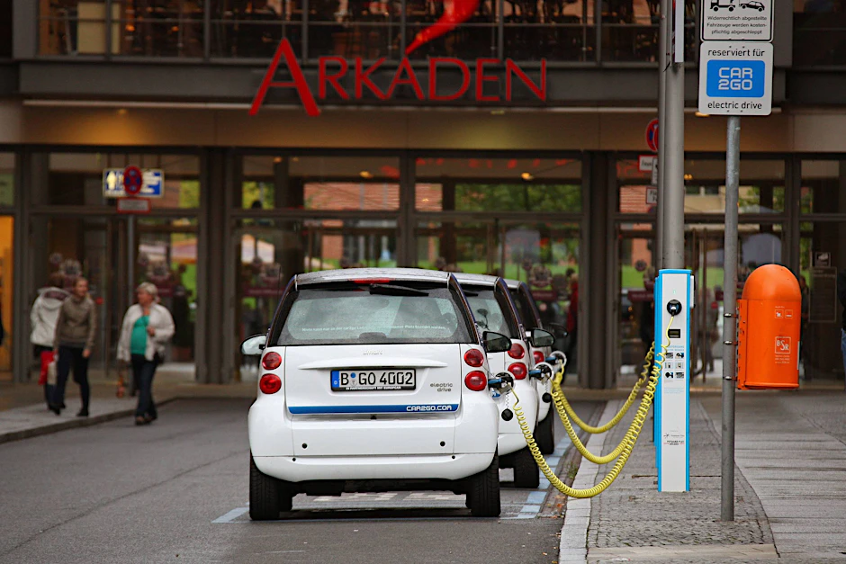 Künftig soll es berlinweit elektrische Carsharing-Stationen geben.