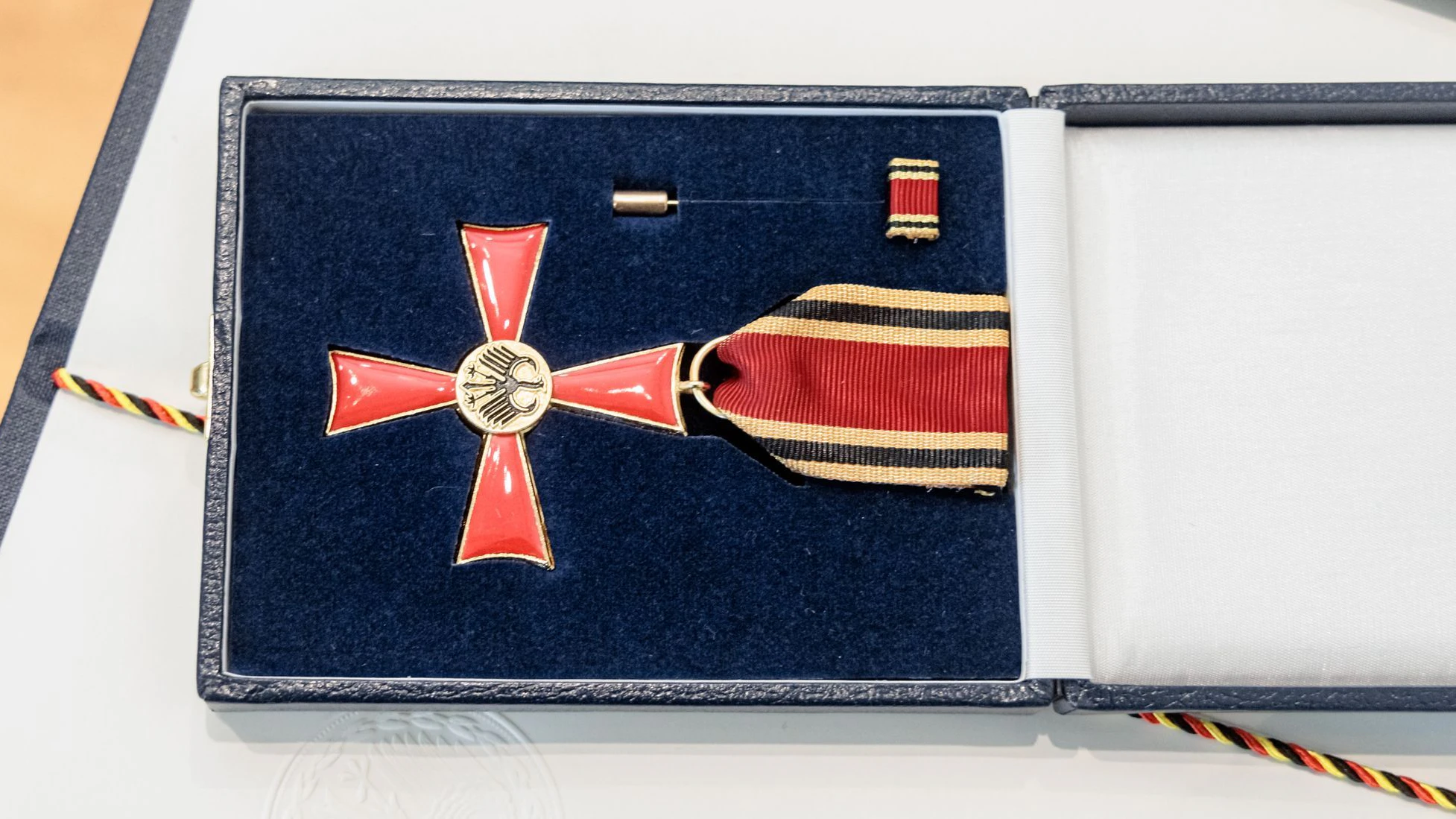 Das Bundesverdienstkreuz wurde in Deutschland über 200.000-mal verliehen.