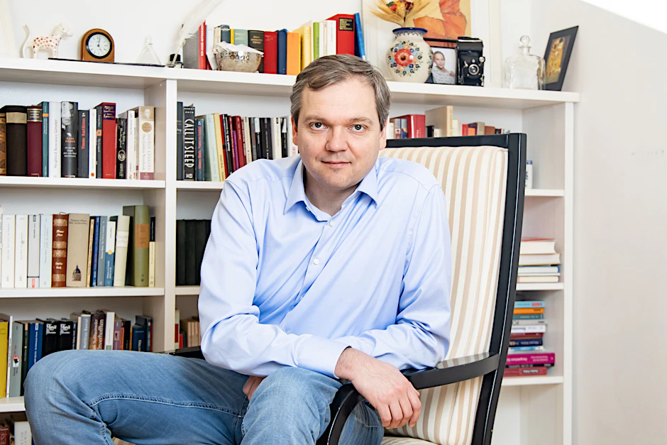 Philosoph und Autor Michael Andrick posiert für ein Bild in Berlin am 27. Februar 2025.