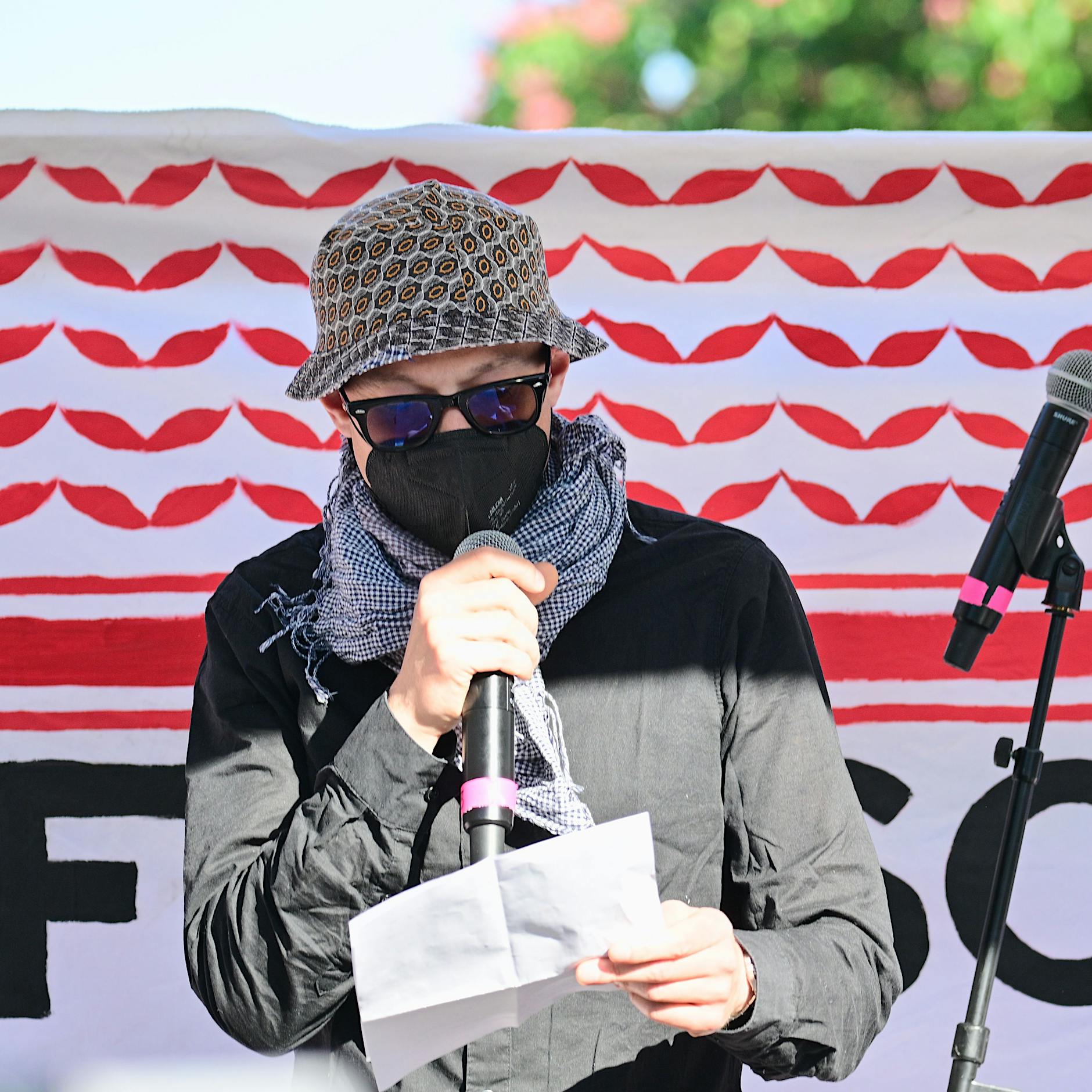 1. Mai-Demo: Ex-RAF-Terroristin Daniela Klette sendet „kämpferische Grüße aus dem Frauenknast“