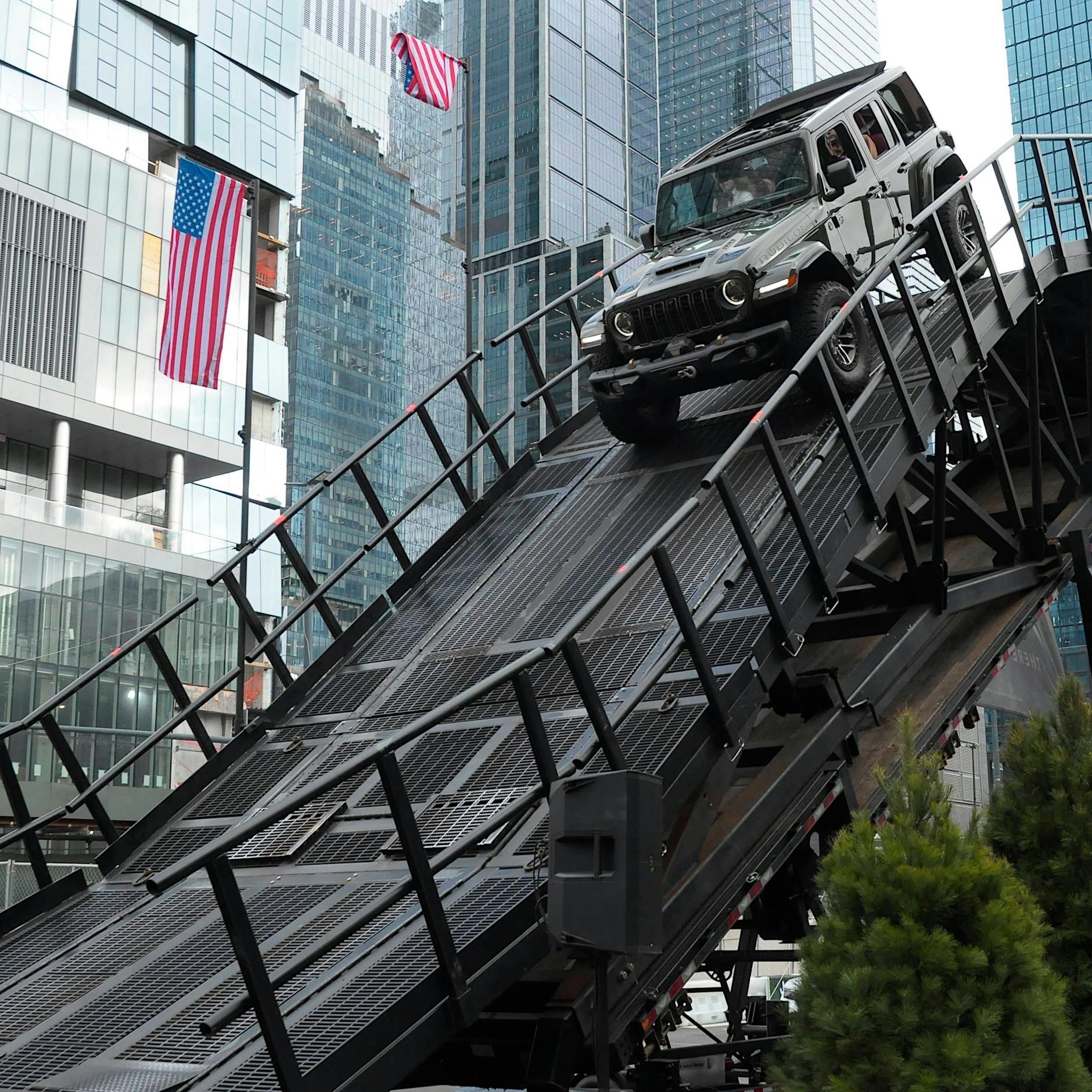 Automesse in New York: Der Verbrenner lebt – doch das „World Car of the Year“ ist elektrisch