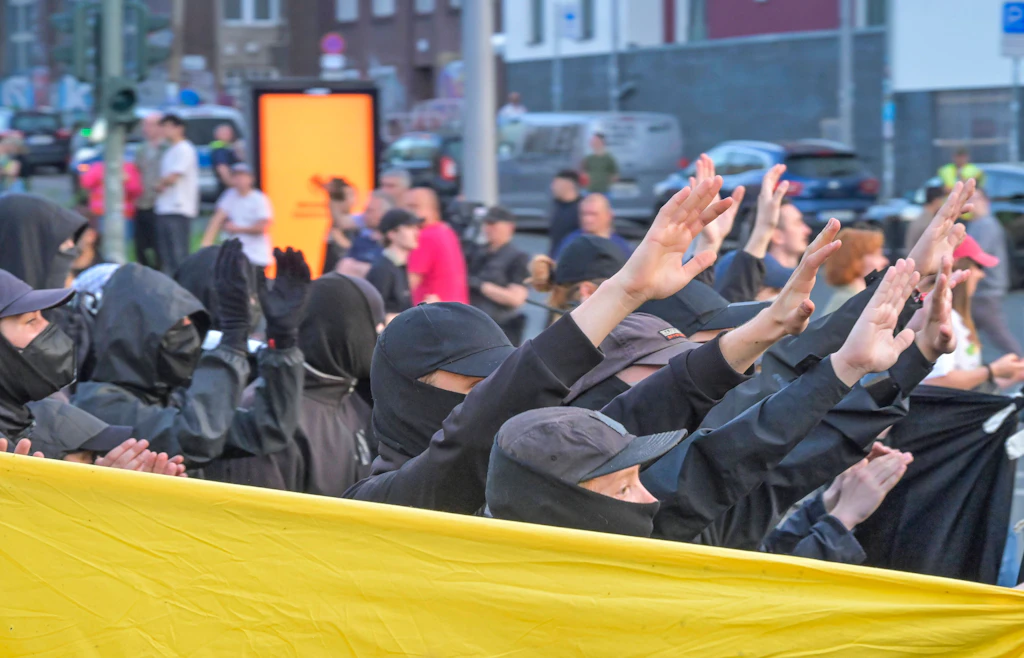 1. Mai in Berlin: Erstmals seit Jahren verzichtete die Polizei auf große Präsenz