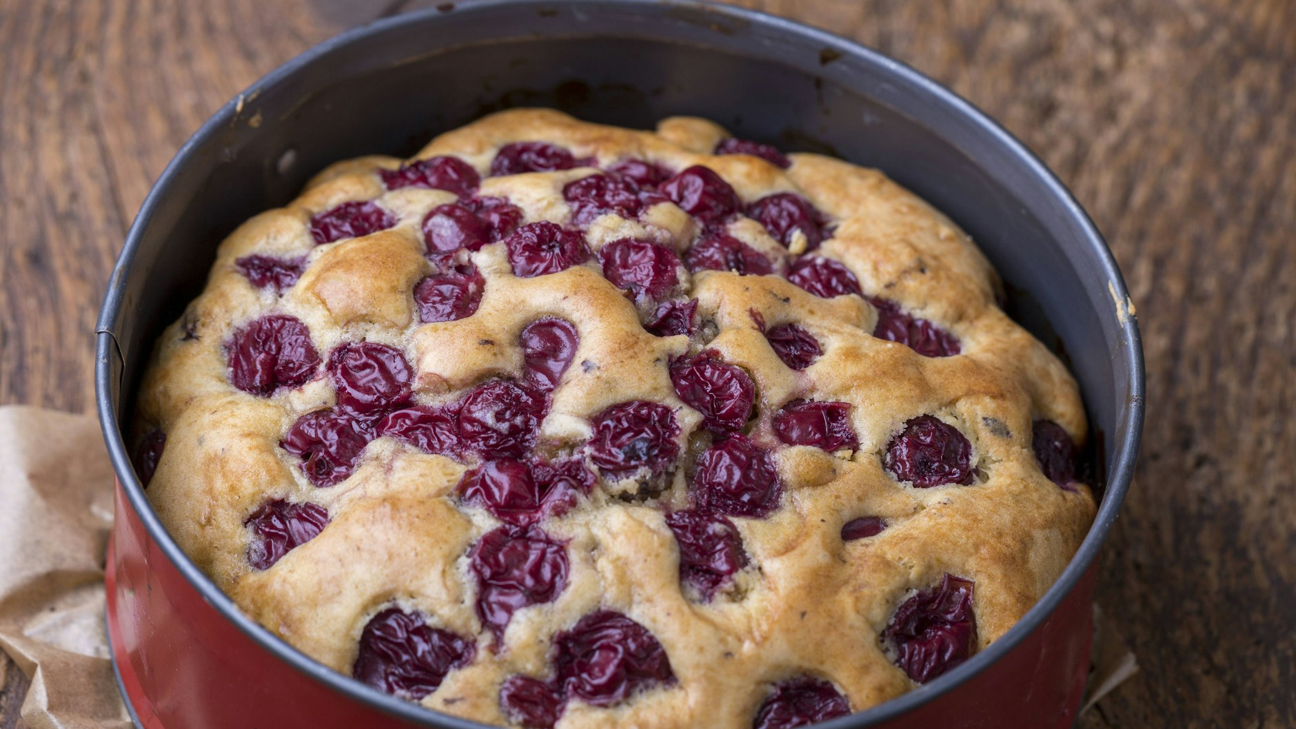 Probieren Sie das Rezept für Kirschkuchen gleich mal aus.
