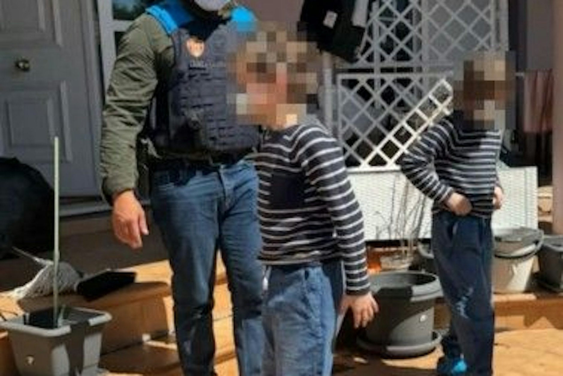 In Spanien wurden aus einem Horror-Haus drei deutsche Kinder befreit. Die Jungen waren seit Jahren nicht draußen.