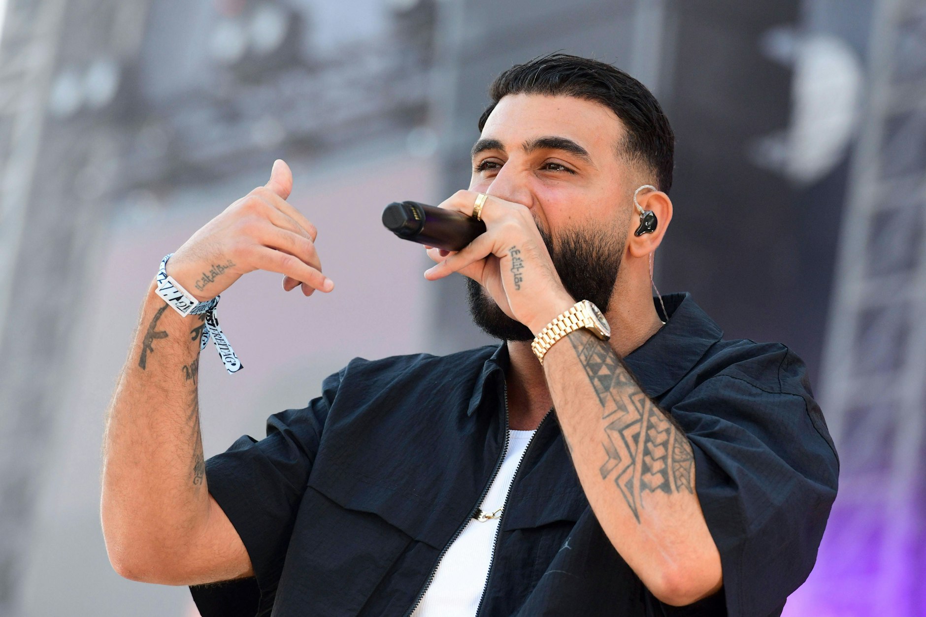 Rapper Samra bei einem Konzert (2024)