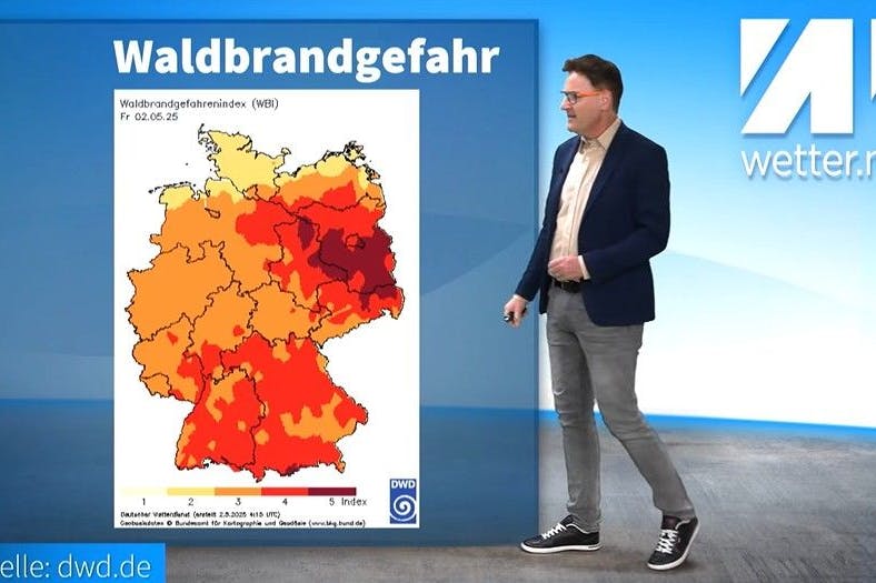 Das Wetter wird am Wochenende zwar ungemütlich, die Waldbrandgefahr sinkt aber kaum. Der Regen ist einfach nicht ergiebig genug.