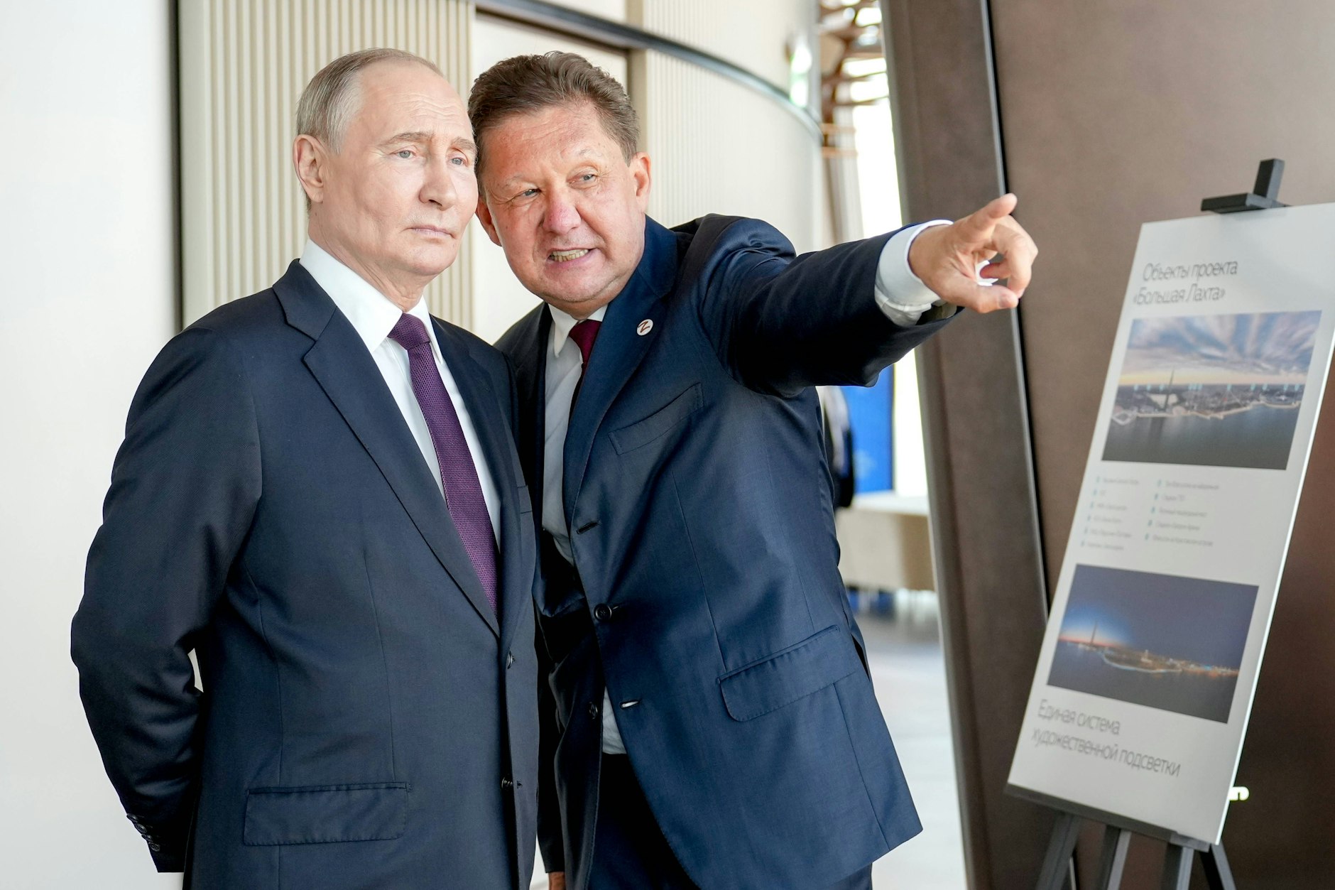 Der russische Präsident Wladimir Putin (l.) mit Gazprom-Chef Alexei Miller.