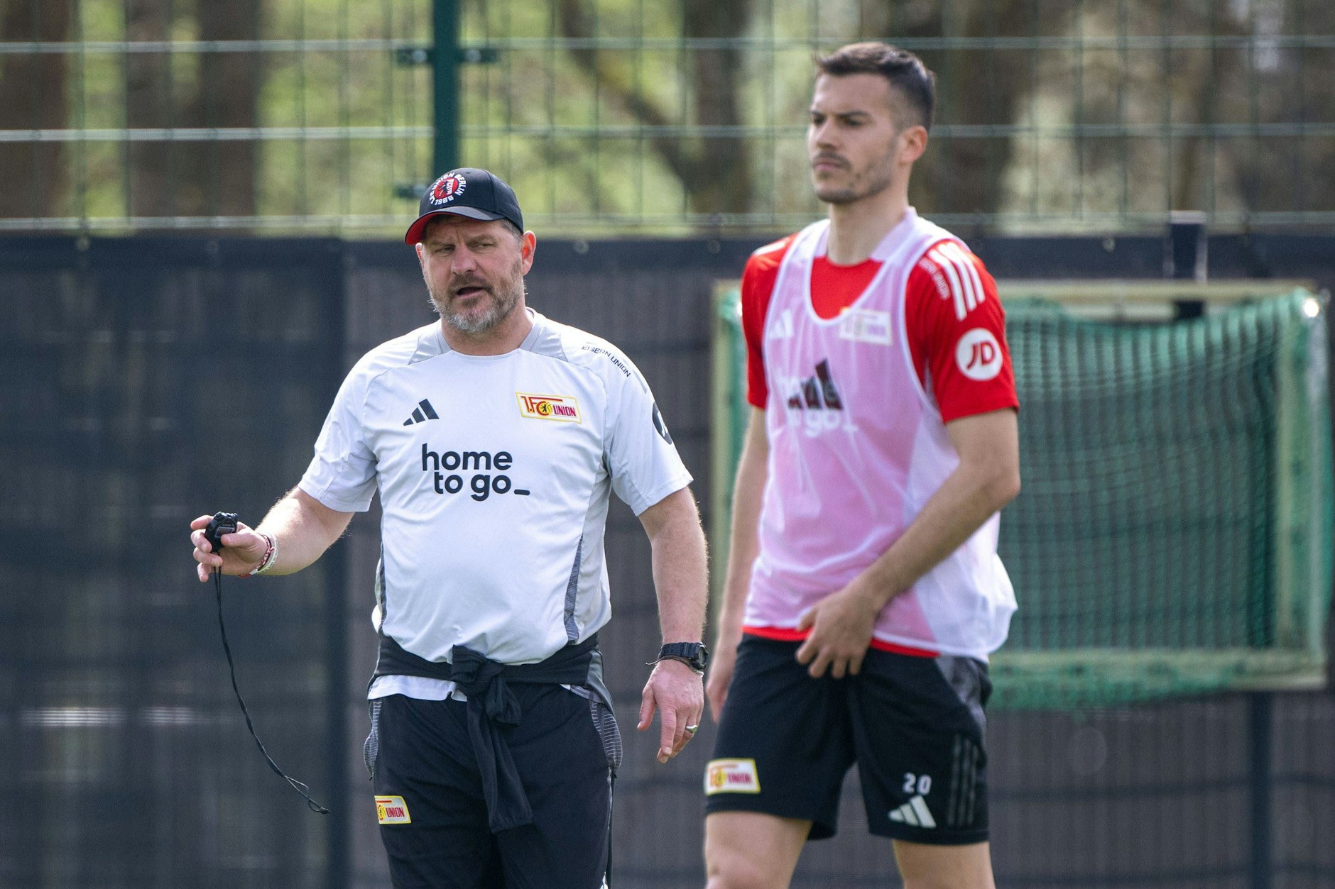Steffen Baumgart, Cheftrainer des 1. FC Union, will auch in der neuen Saison mit Spielmacher Laszlo Benes (27) arbeiten.