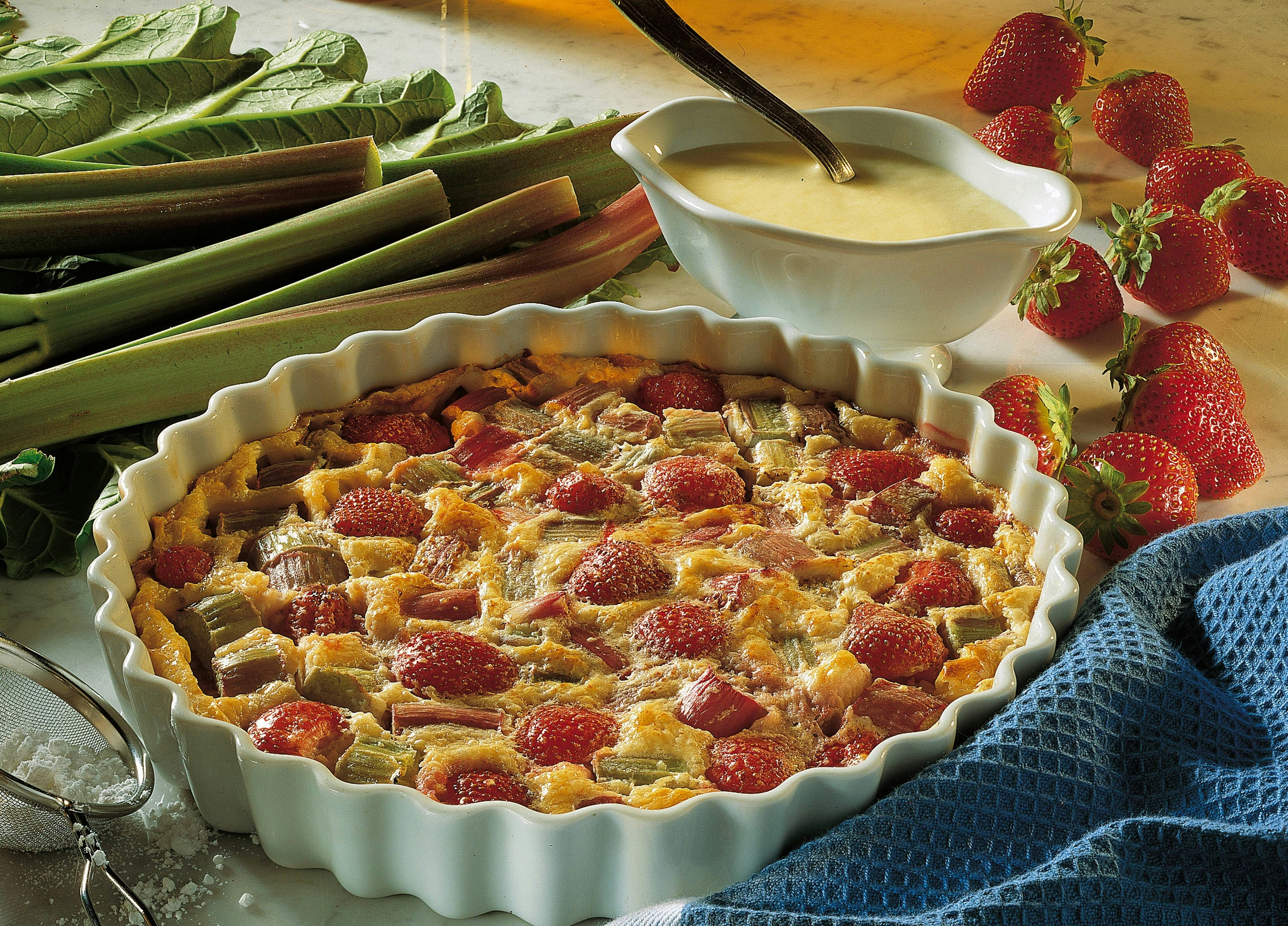 Erdbeerkuchen mit Pudding: Der Sommerklassiker zum Verlieben Erdbeerkuchen mit Pudding: Der Sommerklassiker zum Verlieben