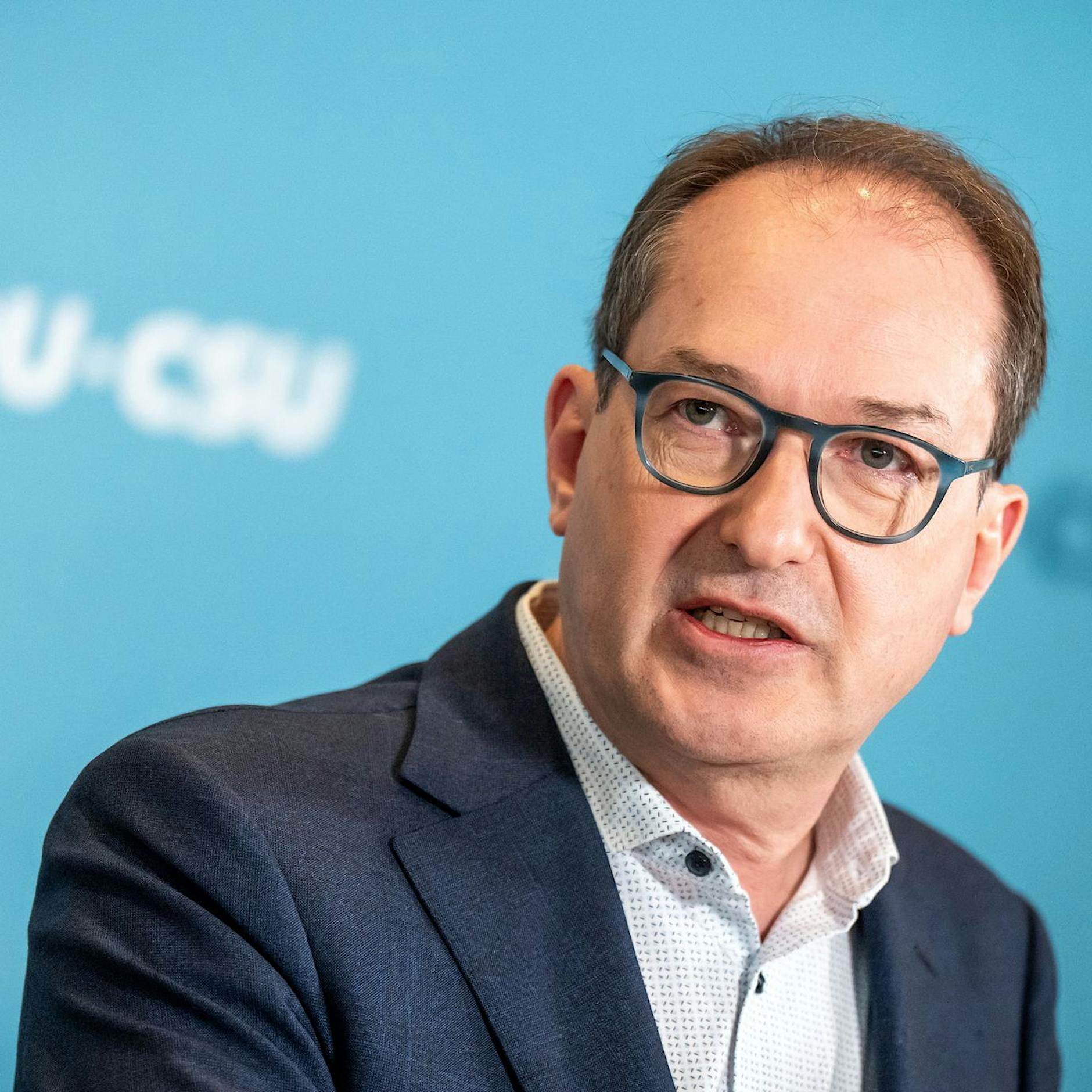 Dobrindt: Ab sofort Asylstopp und Kontrollen an allen deutschen Grenzen