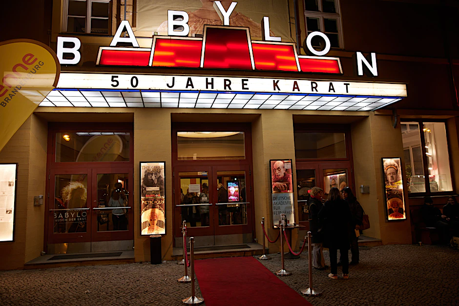 Ort vieler Wiederaufführungen und Erinnerungen: Im Kino Babylon wird am 7. Mai der Film „Das Jahr 1945“ gezeigt, der 1985 seine Uraufführung erlebte.