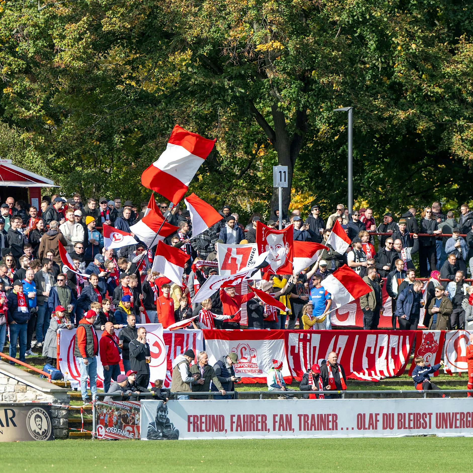 Amtsposse: Lichtenberg 47 bangt um sein Tribünendach