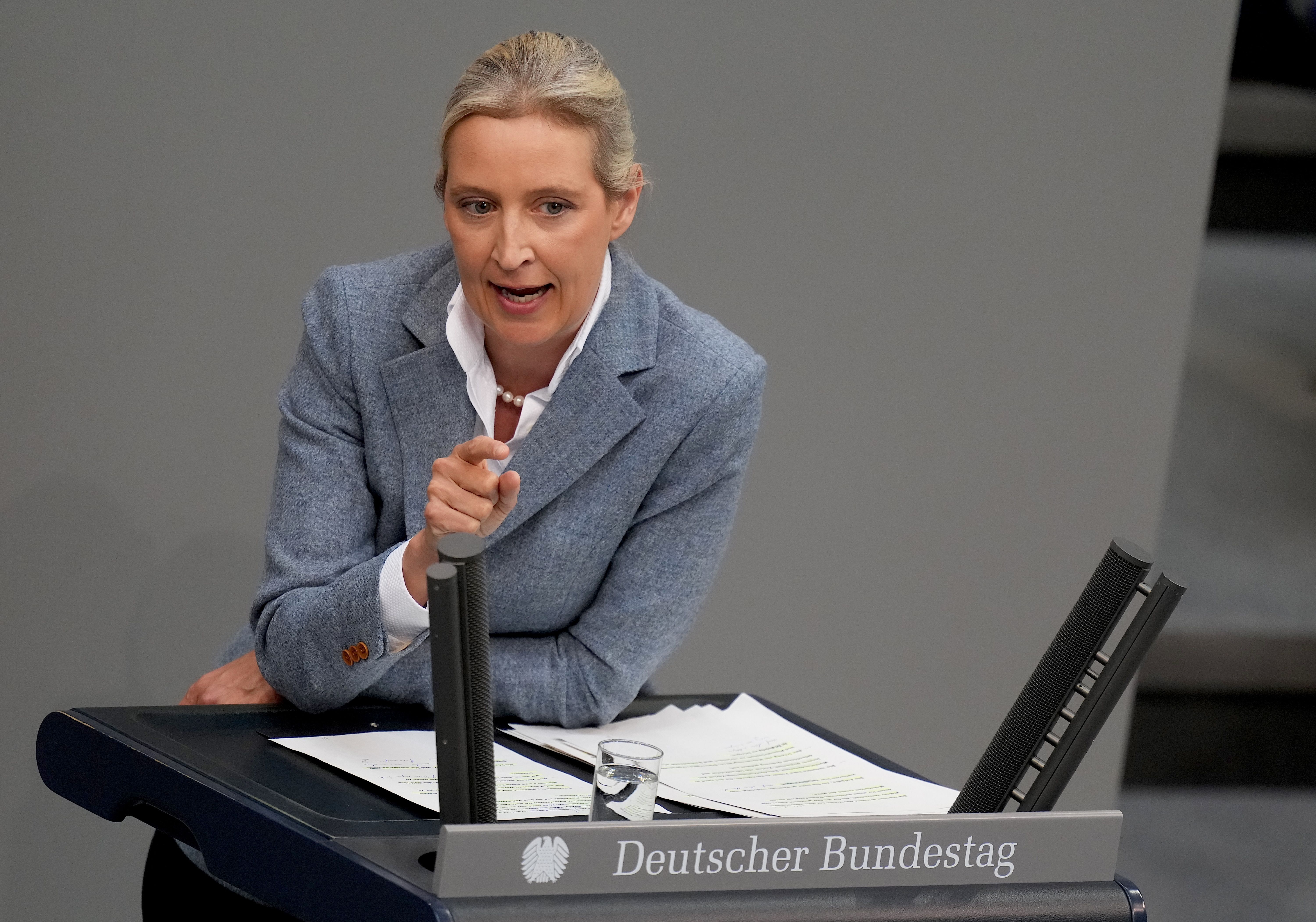 AfD klagt gegen Verfassungsschutz!