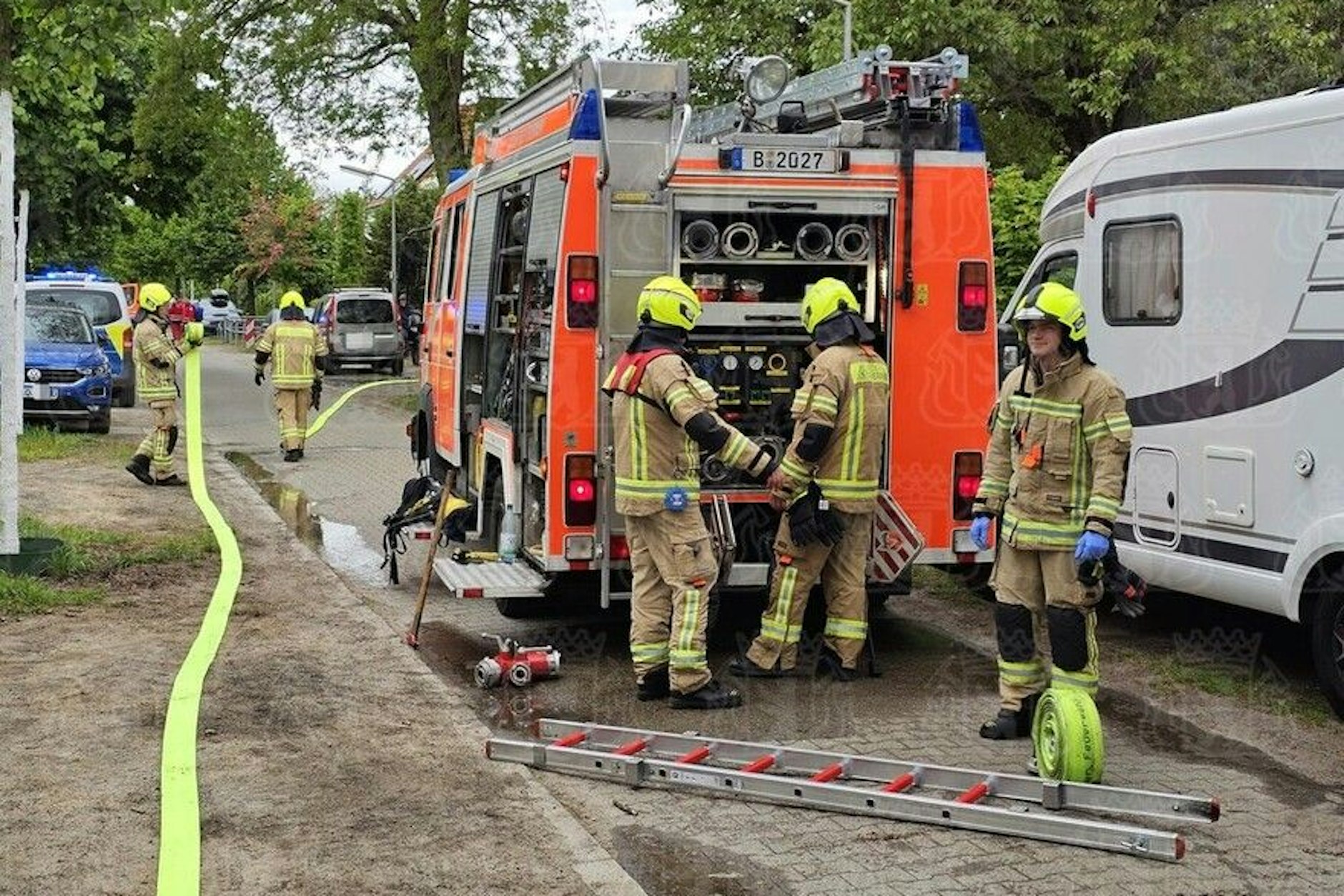 Bei einem Brand in einem Einfamilienhaus in Heiligensee sind am Montagmorgen zwei Menschen gestorben.