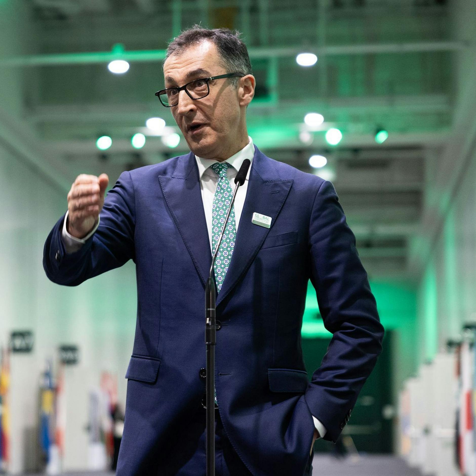 Image - Botschaft an Nachfolger Alois Rainer: So verabschiedet sich Cem Özdemir aus dem Amt