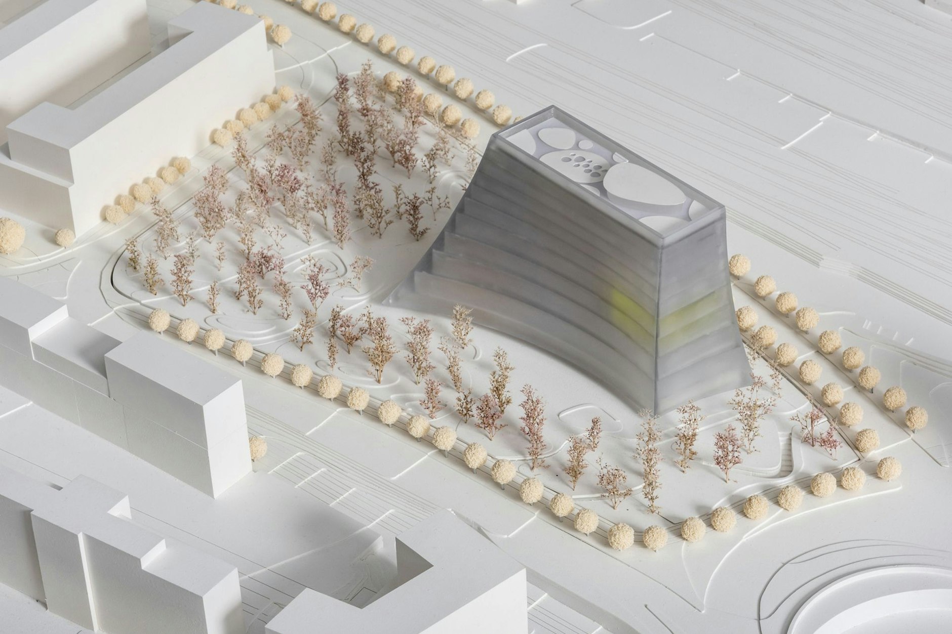 Transparent, elegant, ja fast schon avantgardistisch mutet der Baukörper des Siegerentwurfes für das Zukunftszentrum Deutsche Einheit in Halle (Saale) an.