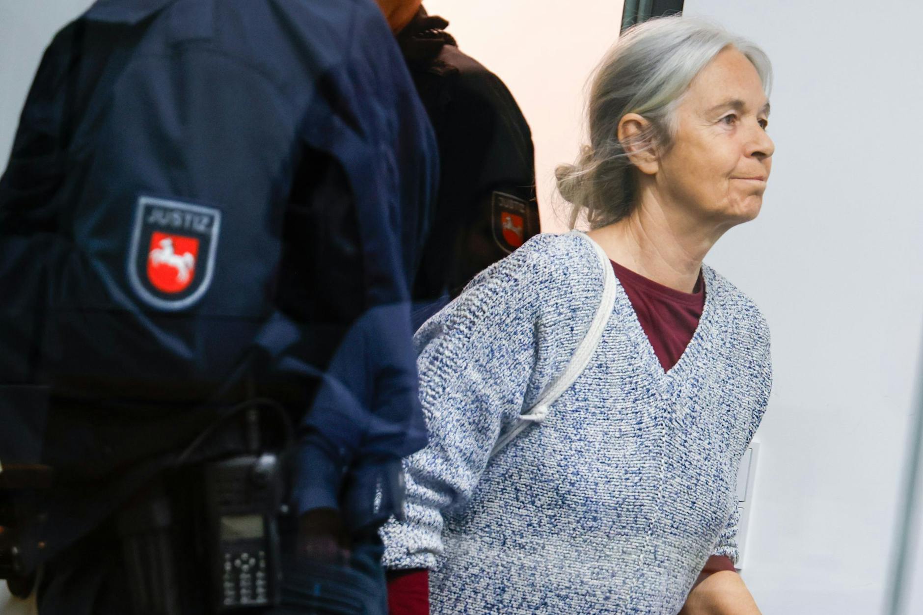 Die Angeklagte Daniela Klette war ein Mitglied der "dritten Generation" der Roten Armee Fraktion, einer linken Terrorgruppe.