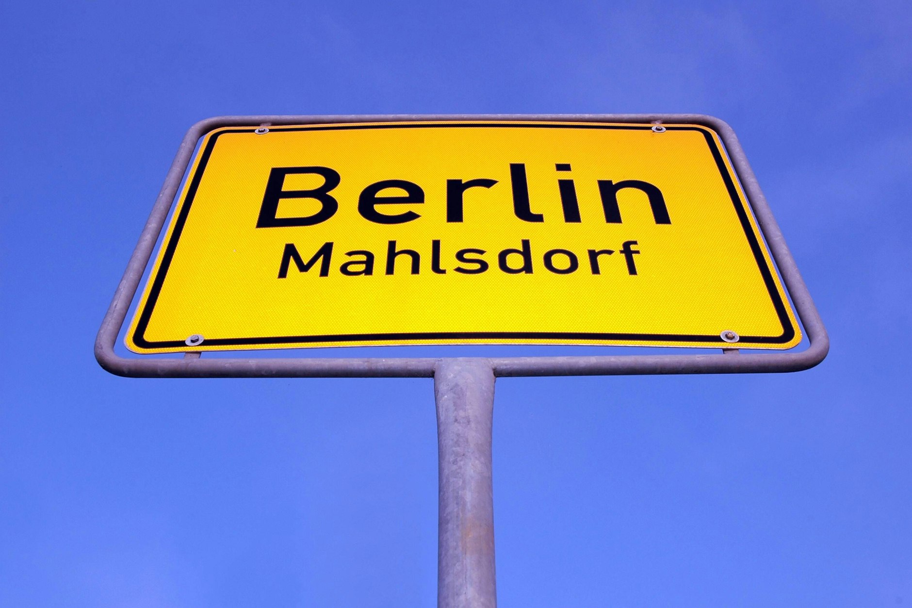 Straßen ohne Kanalisation gibt es nicht nur in Mahlsdorf, sondern an vielen Orten Berlins.