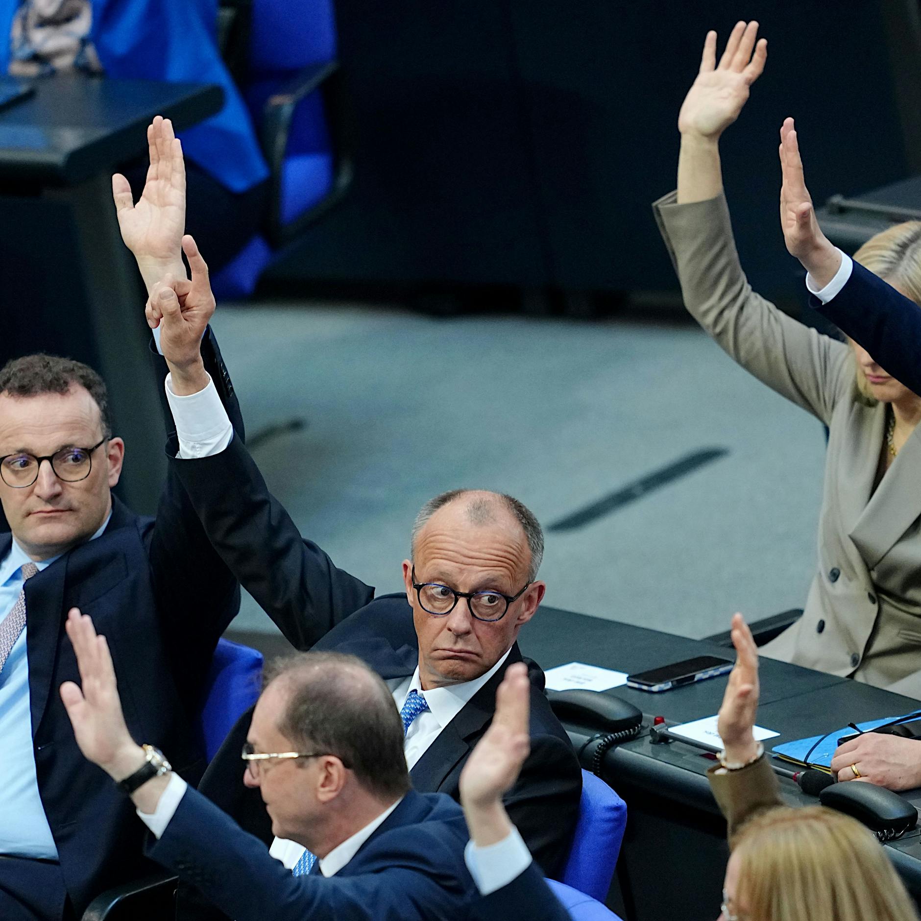 Und dann berlinerte Merkel plötzlich: So war es inmitten der dramatischen Kanzlerwahl