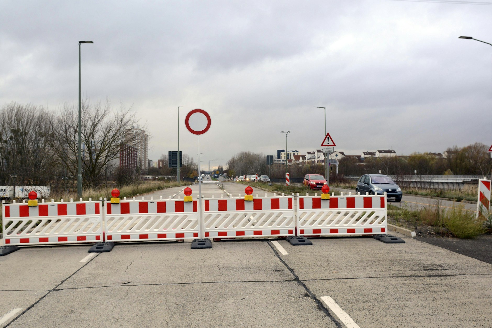 Das Verkehrschaos in Marzahn ist vorprogrammiert, die Wuhletalstraße ist komplett gesperrt. (Symbolbild)