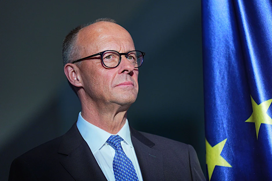 Wird Deutschland autoritär? Auch hier darf man Exzellenzen nicht „Schwachkopf“ nennen