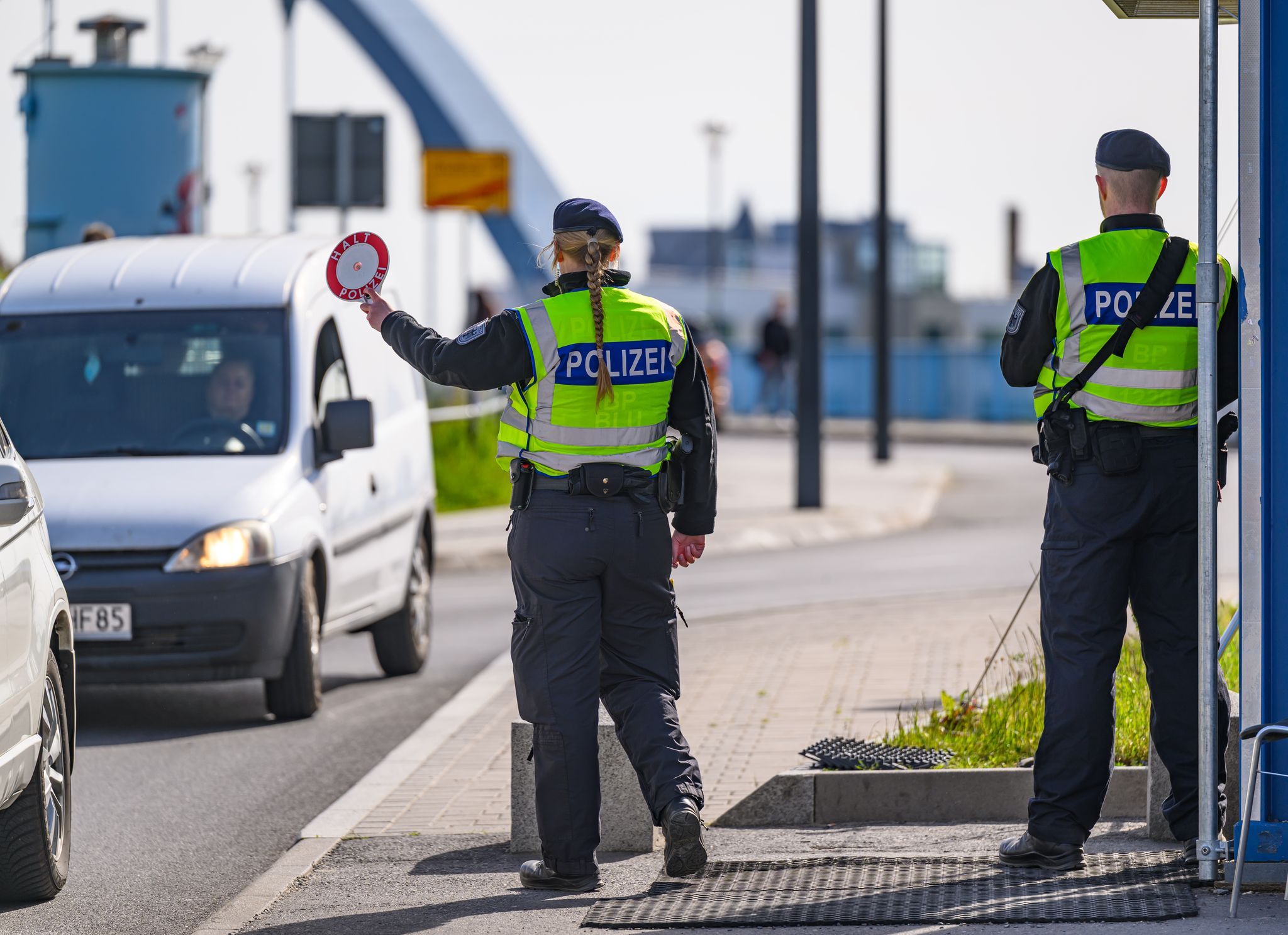 Dobrindt schließt die Grenzen für Asylsuchende: Wird nun wirklich zurückgewiesen?