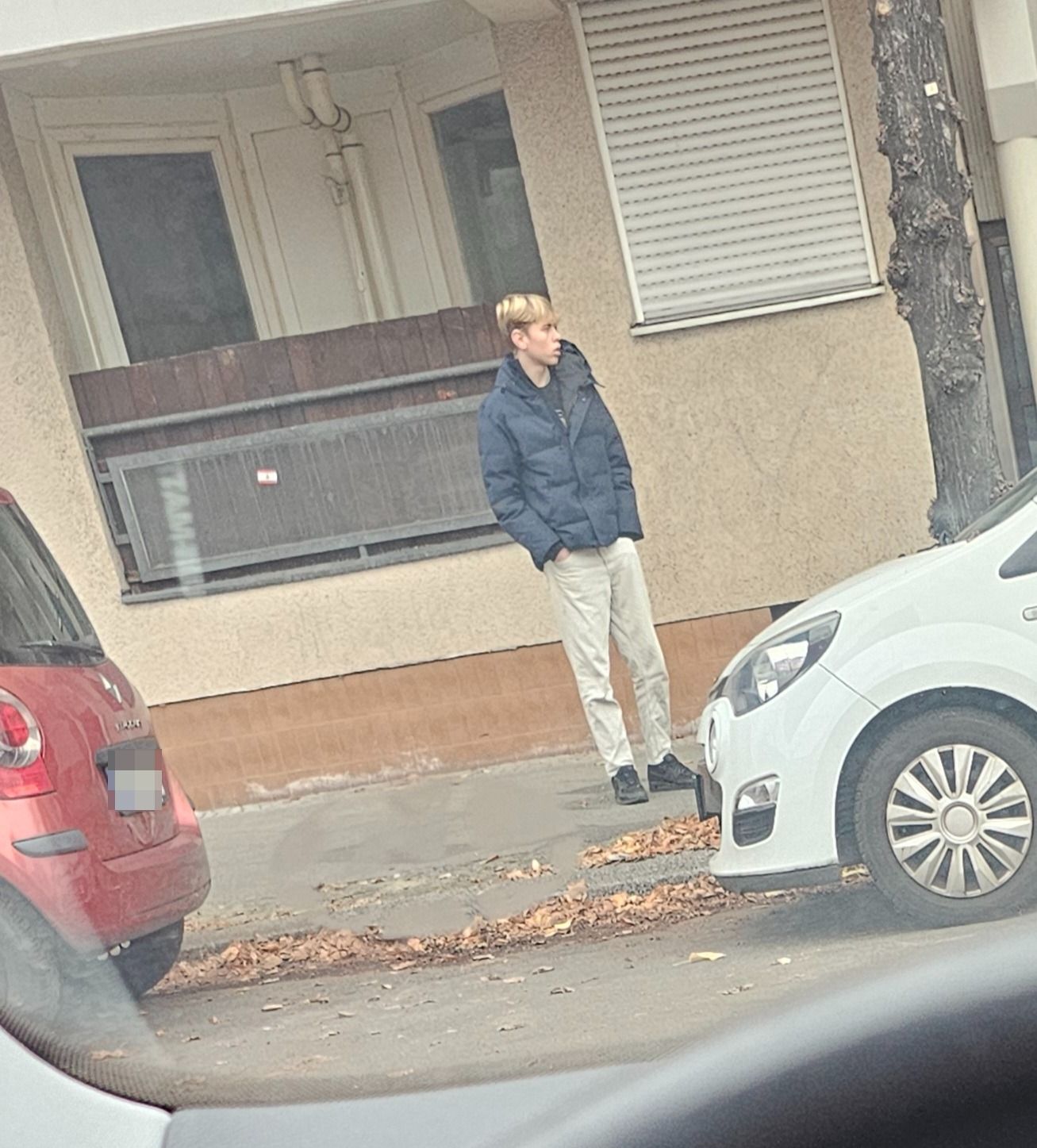 Falschgeld für Smartphones: Polizei sucht diesen mutmaßlichen Kleinanzeigen-Betrüger