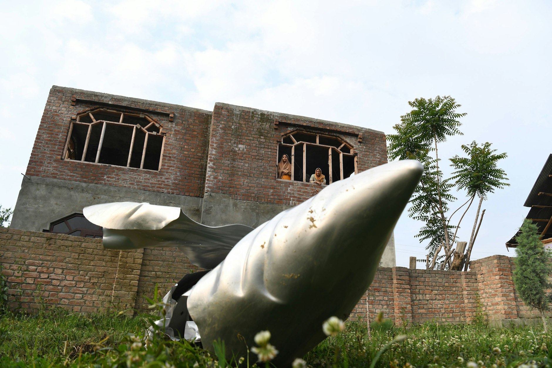 Pulwama im indischen Kaschmir: Teile eines abgeschossenen indischen Kampfflugzeugs