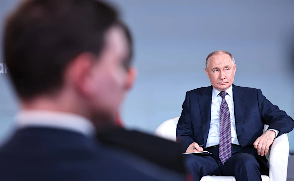 Scheint sich an den Kriegszustand gewöhnt zu haben – Wladimir Putin.