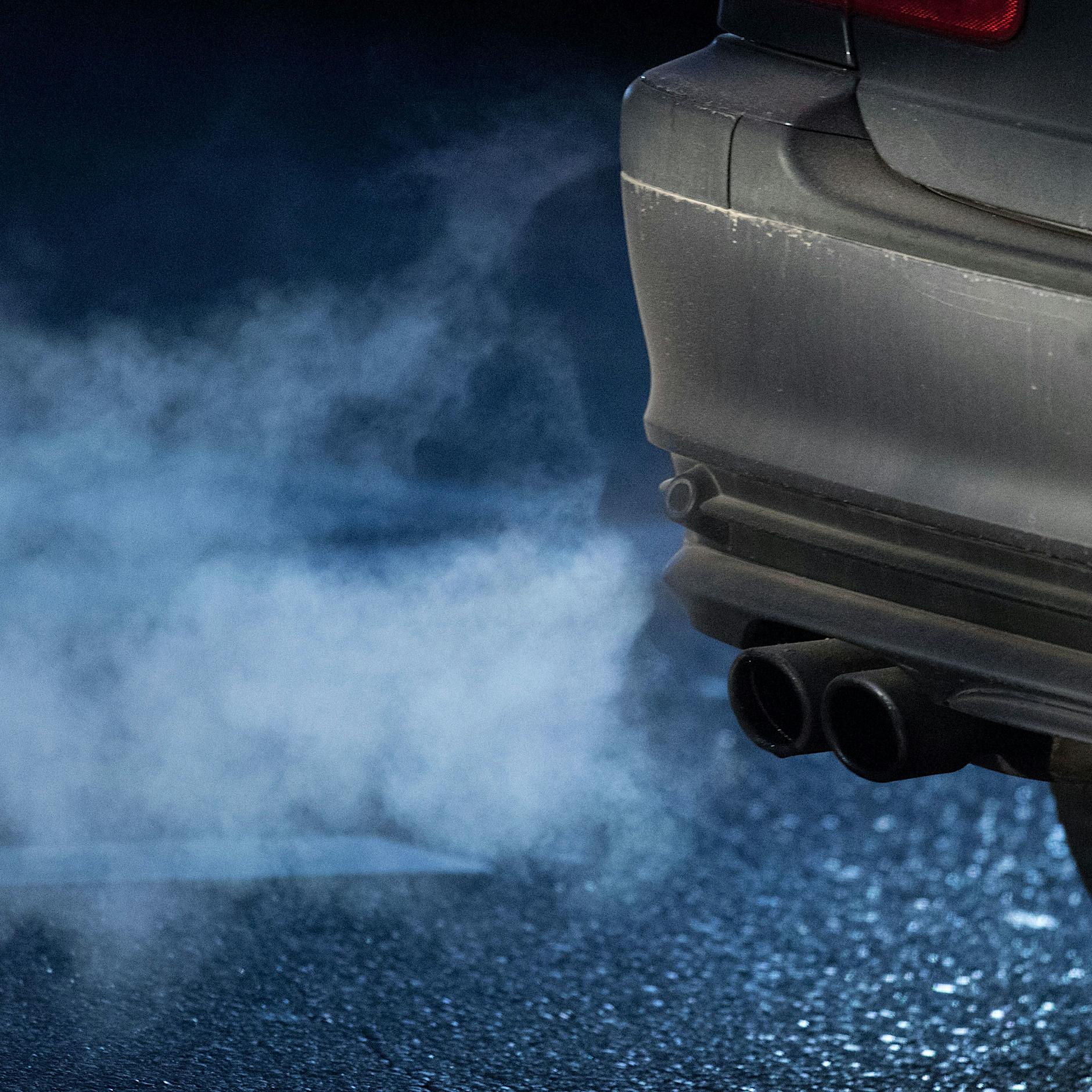 Zustimmung im EU-Parlament: Autobauer bekommen mehr Zeit für EU-Klimavorgaben