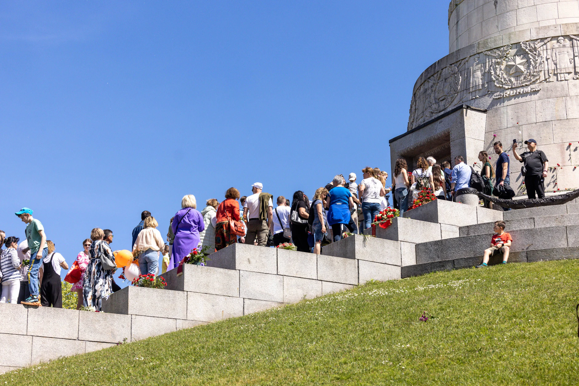 Berlin am Treptower Park am Tag des Kriegsgedenkens.