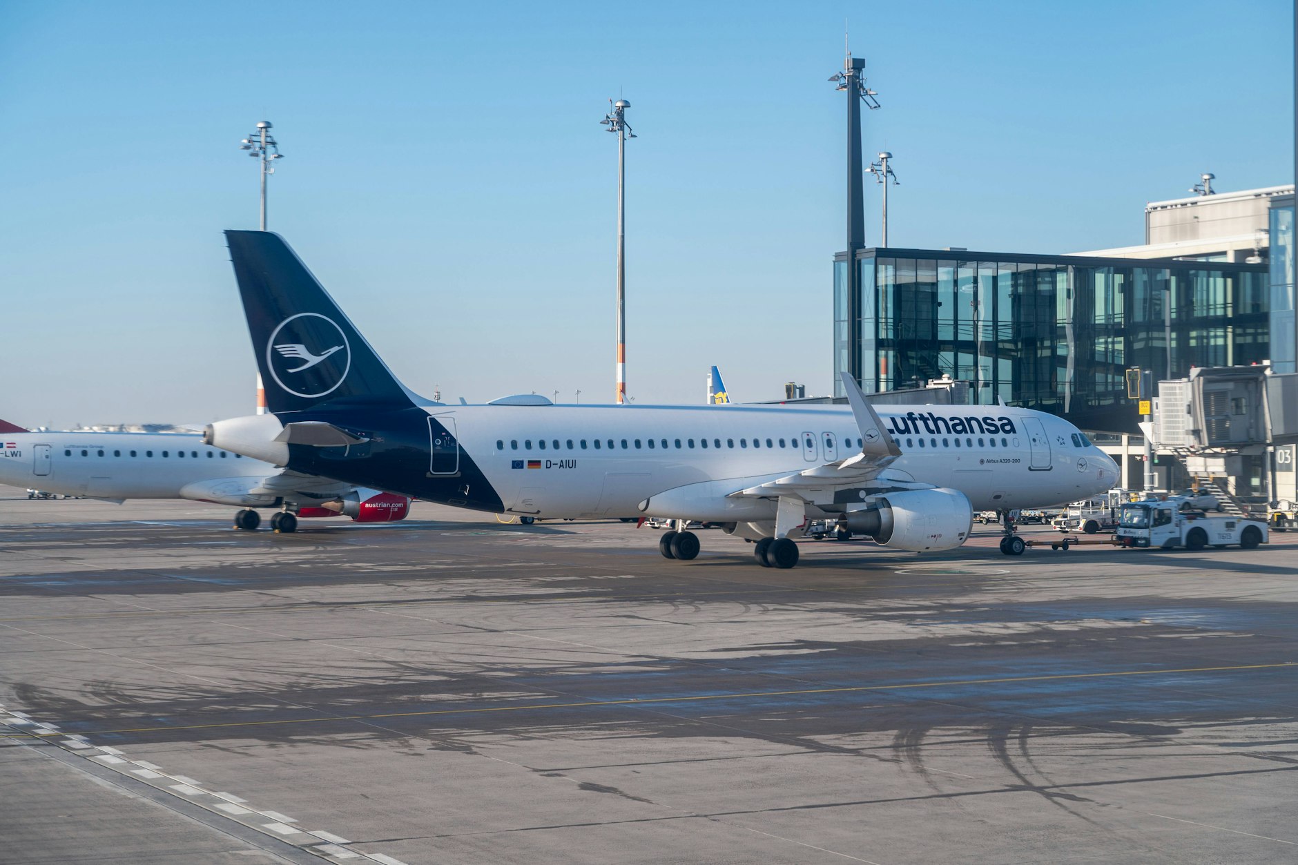 Staub löst Brandmeldeanlage aus - Bahnhof am BER geräumt (Symbolfoto)