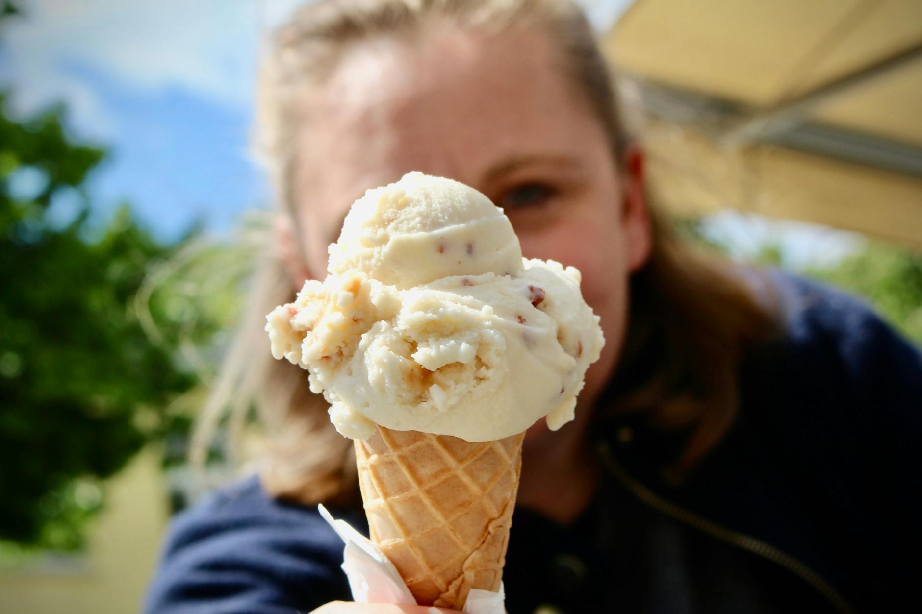 Bacon-Eis in Friedrichshain – eines der Highlights bei der Gelato-Week in Berlin 2025. Die Kurier-Reporter mögen es lieber klassisch.