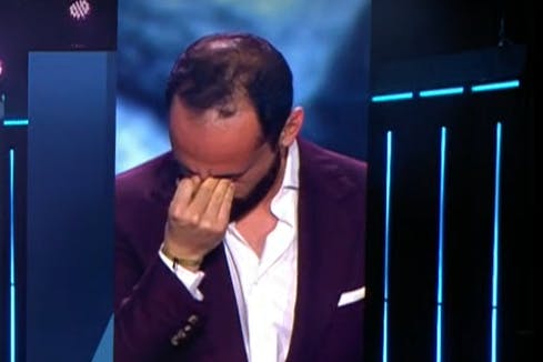 Igor Levit weint nach einer Rede über die verstorbenen Holocaust-Überlebende Margot Friedländer