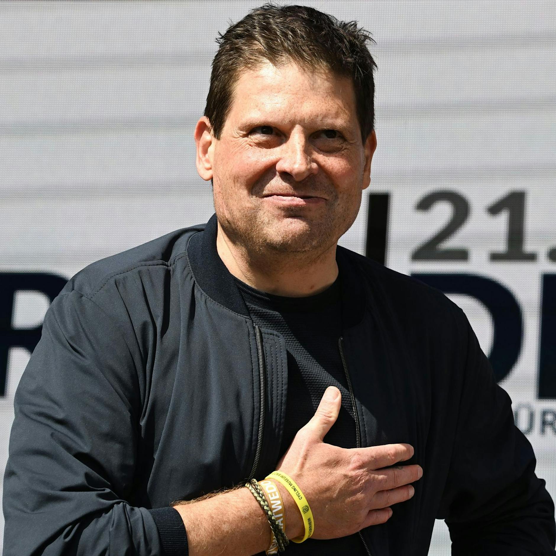 Wenige Tage vorm Comeback: Jan Ullrich von Auto angefahren