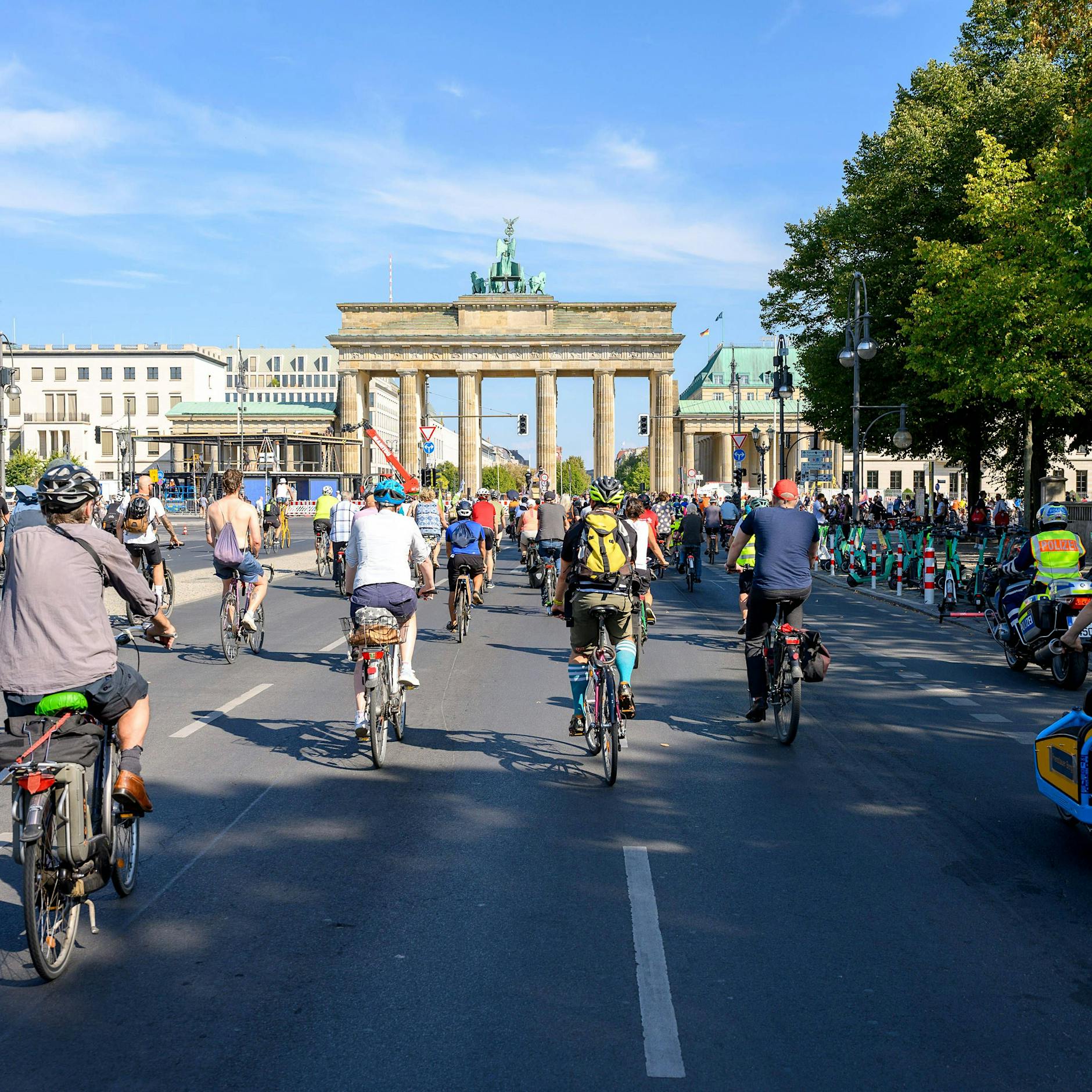 Riesiger Fahrradkorso in Berlin: 2000 Radler erwartet – Verkehrschaos mit Ansage! Alle Infos HIER!