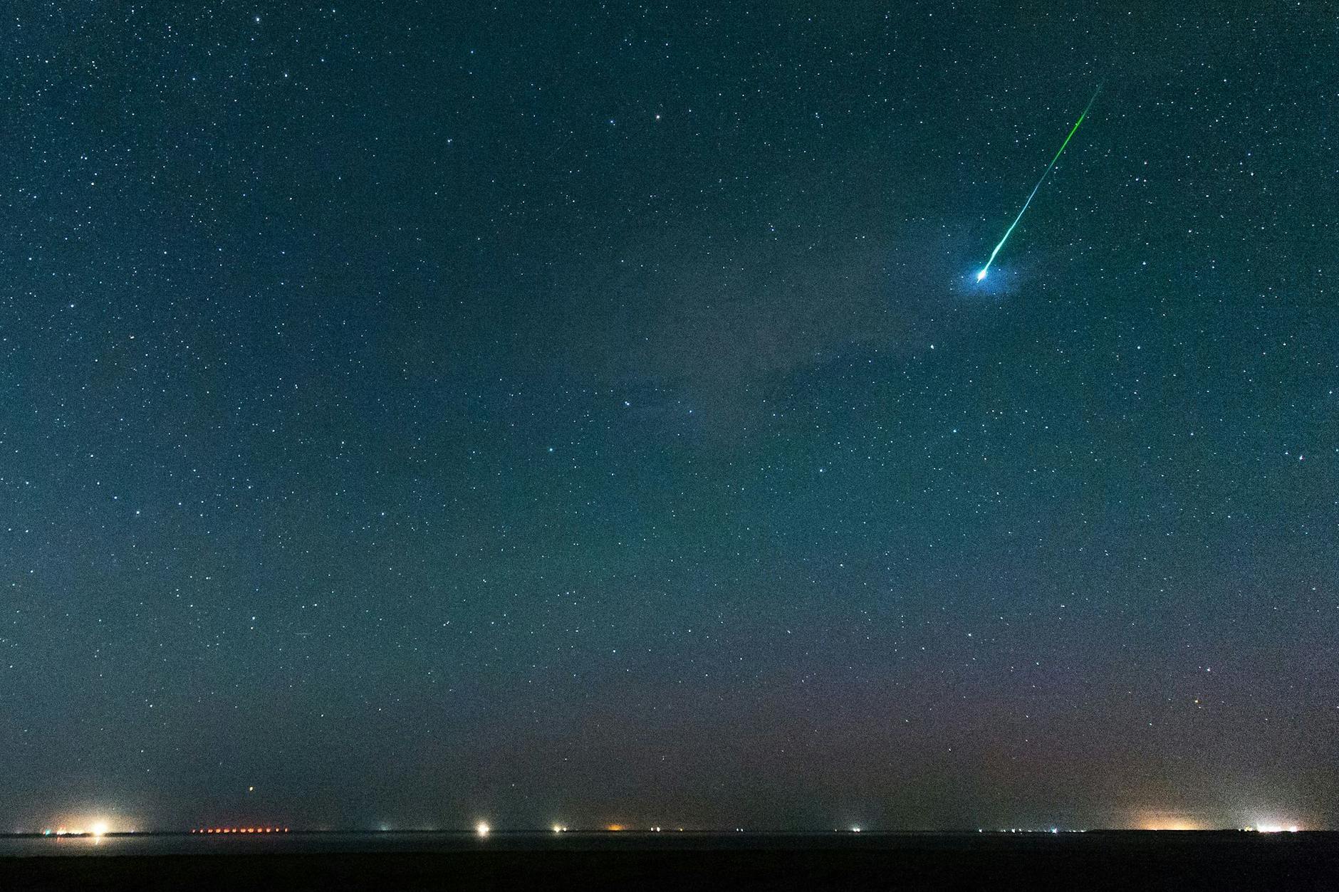 Der Sternenhimmel über Pilsum in Ostfriesland. Eine 1972 Richtung Venus gestartete sowjetische Sonde wird voraussichtlich an diesem Wochenende auf die Erde abstürzen.