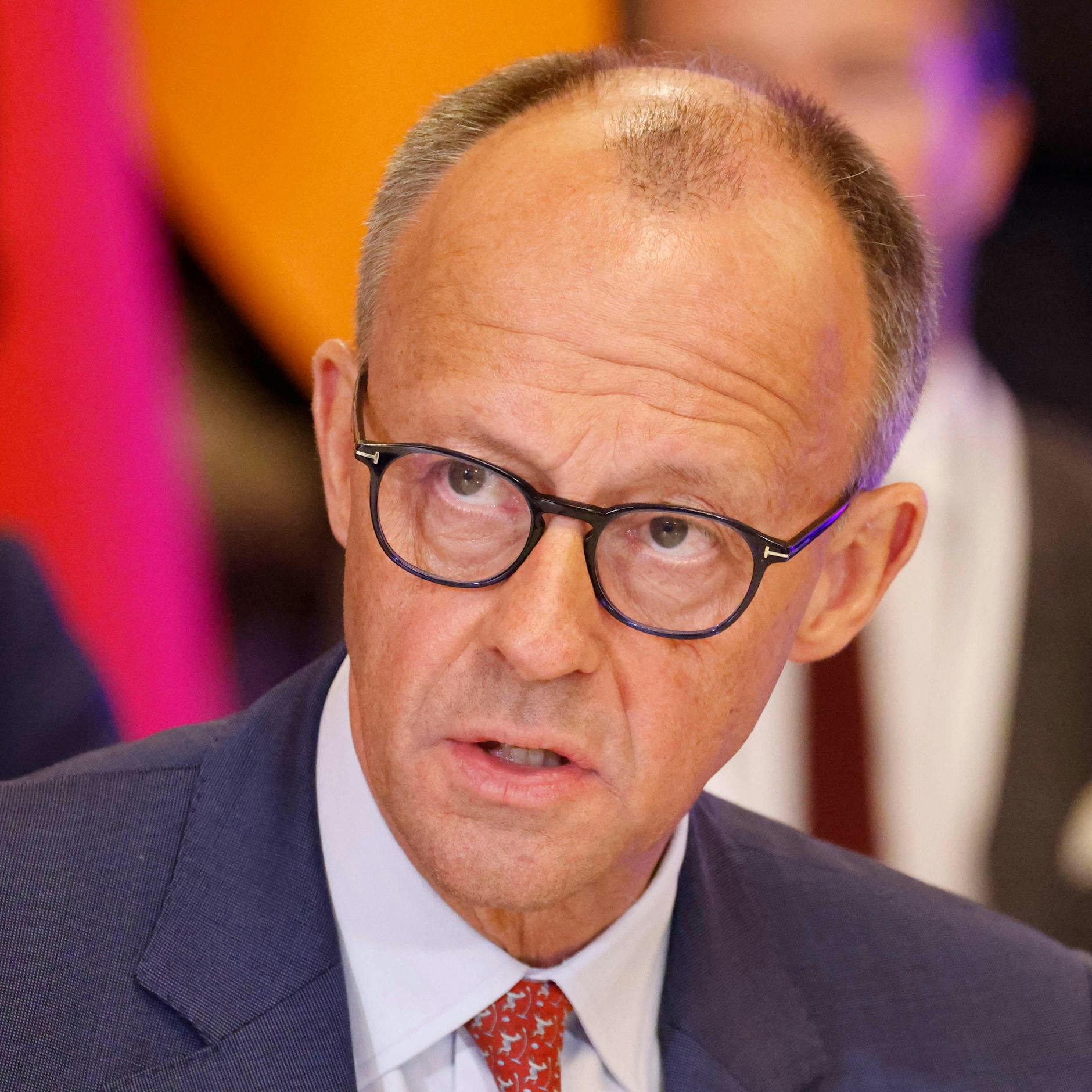 Image - Kanzler Merz kritisiert Putin: Gesprächsbereitschaft zur Waffenruhe „bei Weitem“ nicht genug