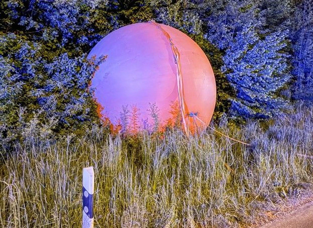 Atış -Crave Artwork Rolls Roundabout'tan geçiyor – THW hareket etmeli