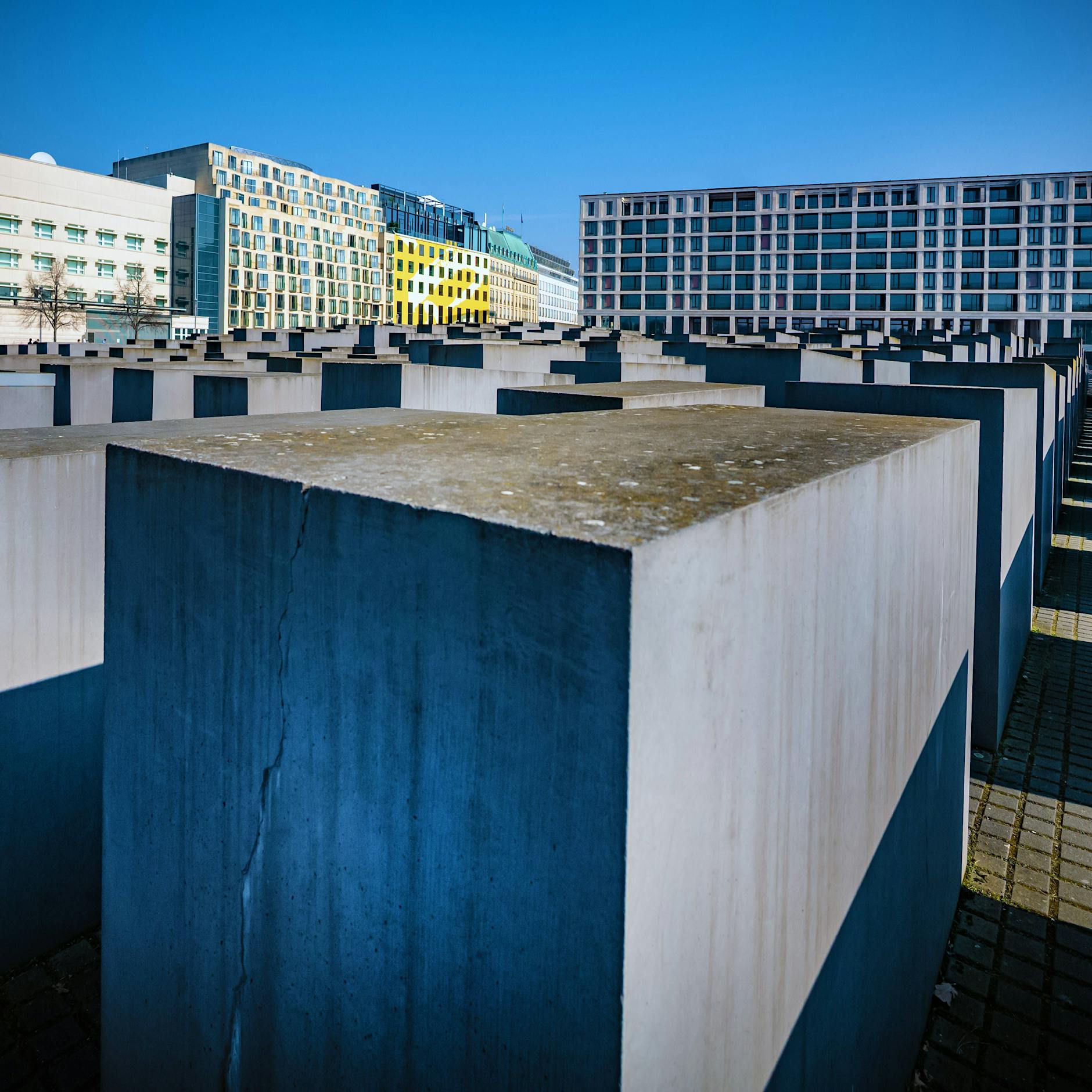 Holocaust-Mahnmal: Was ist eigentlich aus dem Zahn des KZ-Opfers geworden?