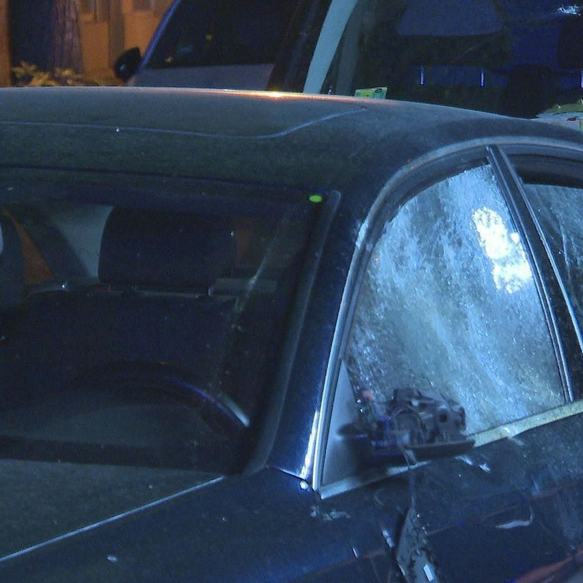 Image - Mit E-Scooter und Steinen: Männergruppe überfällt Autofahrer in Neukölln