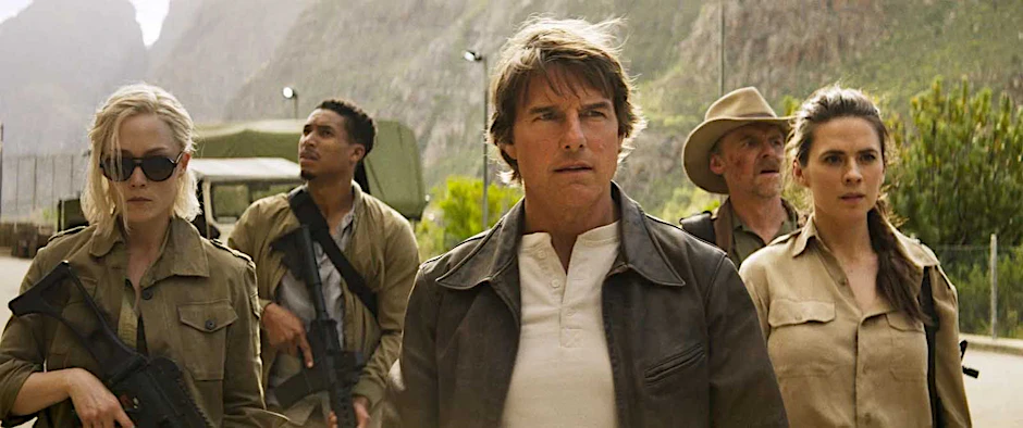 „Mission: Impossible 8 – The Final Reckoning“: Tom Cruise mit <a href="https://www.filmstarts.de/personen/158004.html" rel="noreferrer noopener" target="_blank">Hayley Atwell</a>