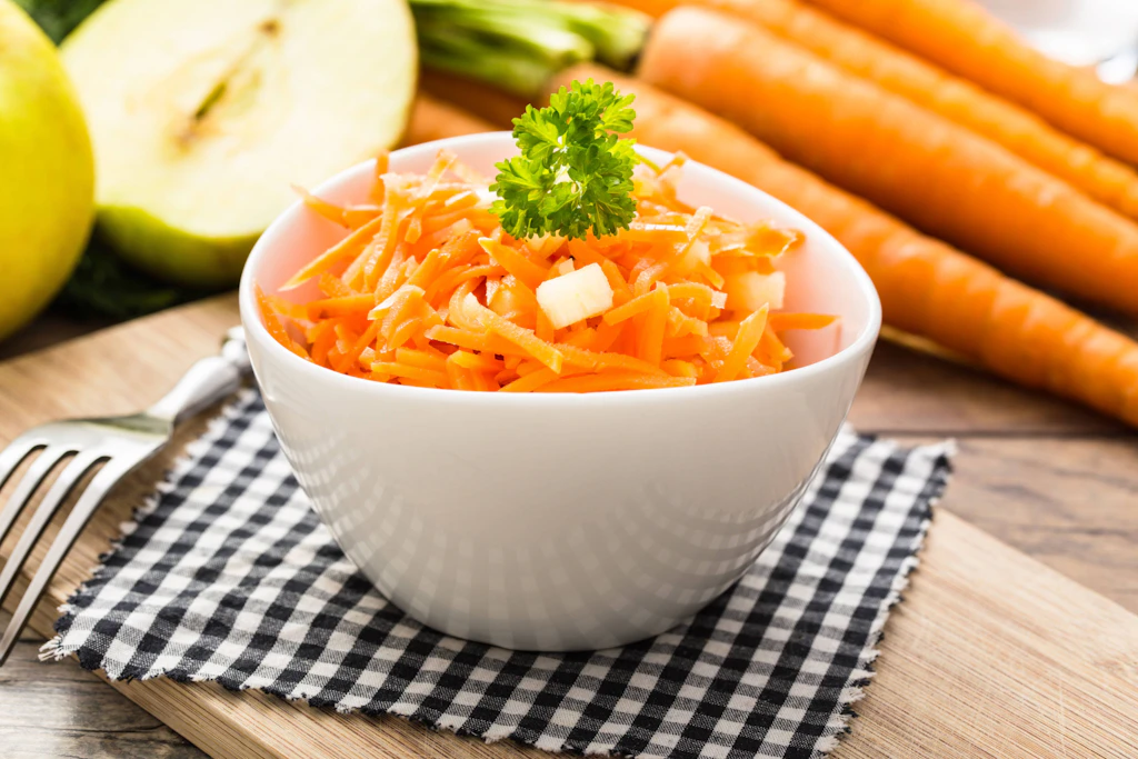 Rezept für Schlank-Salat: Omas Möhrensalat aus der DDR ist ein Diät-Hit!