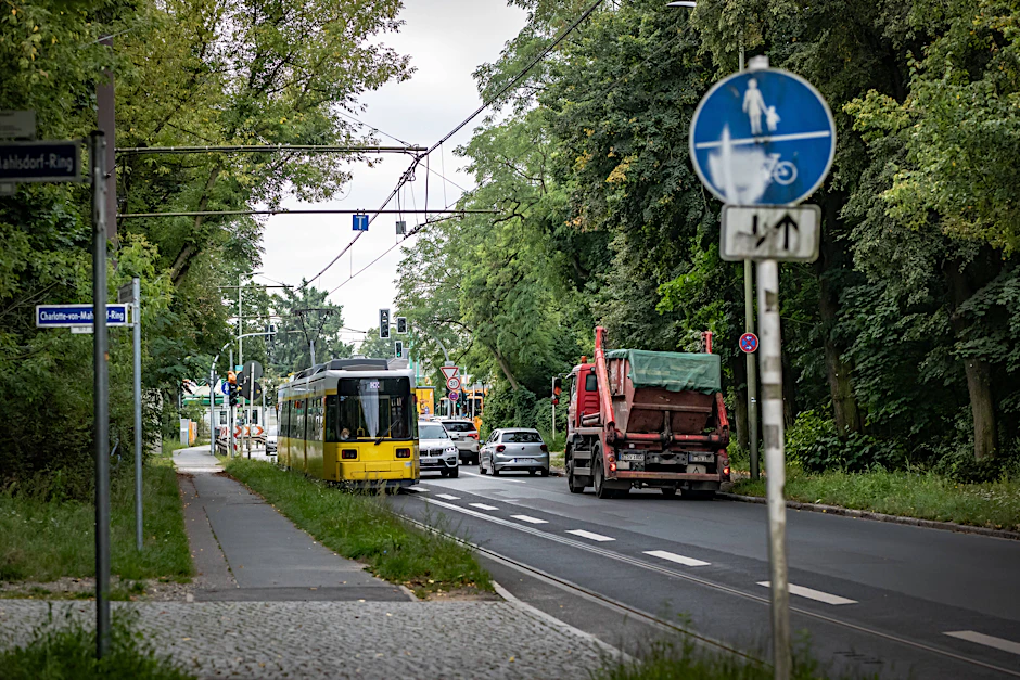 Auf dem Hultschiner Damm in Marzahn-Hellersdorf kommt es für einige Tage zu Sperrungen.