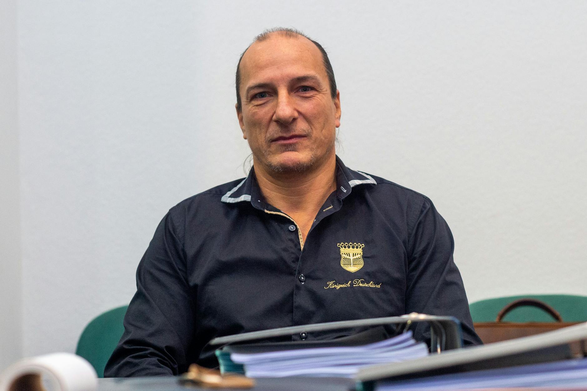 Peter Fitzek, selbst ernannter König von Deutschland, sitzt seit Dienstag in Untersuchungshaft.